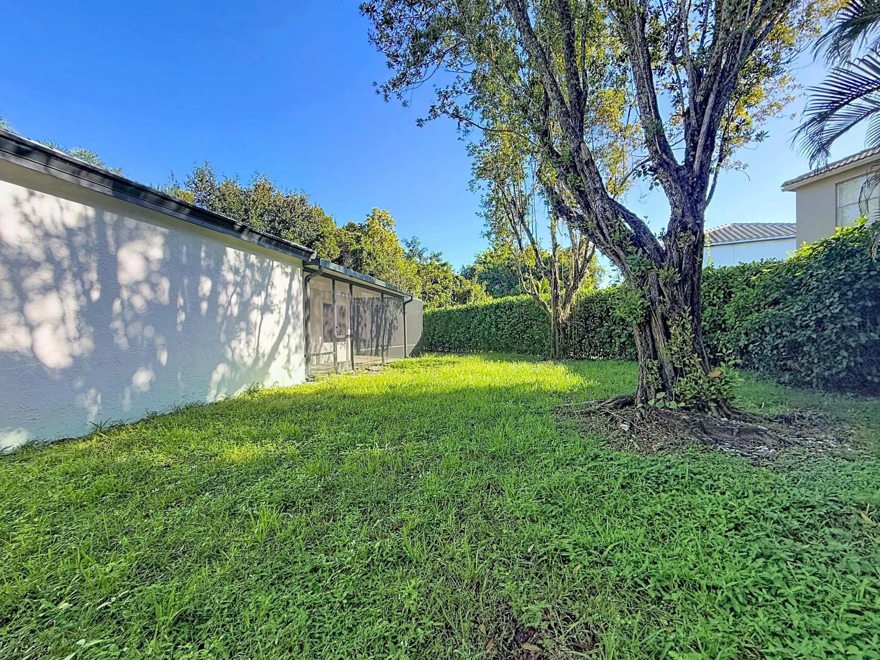 5208 EAGLE CAY Place