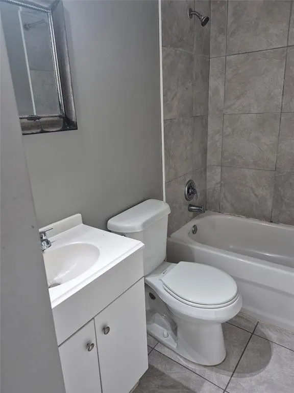 4429 TREEHOUSE Lane #28 F