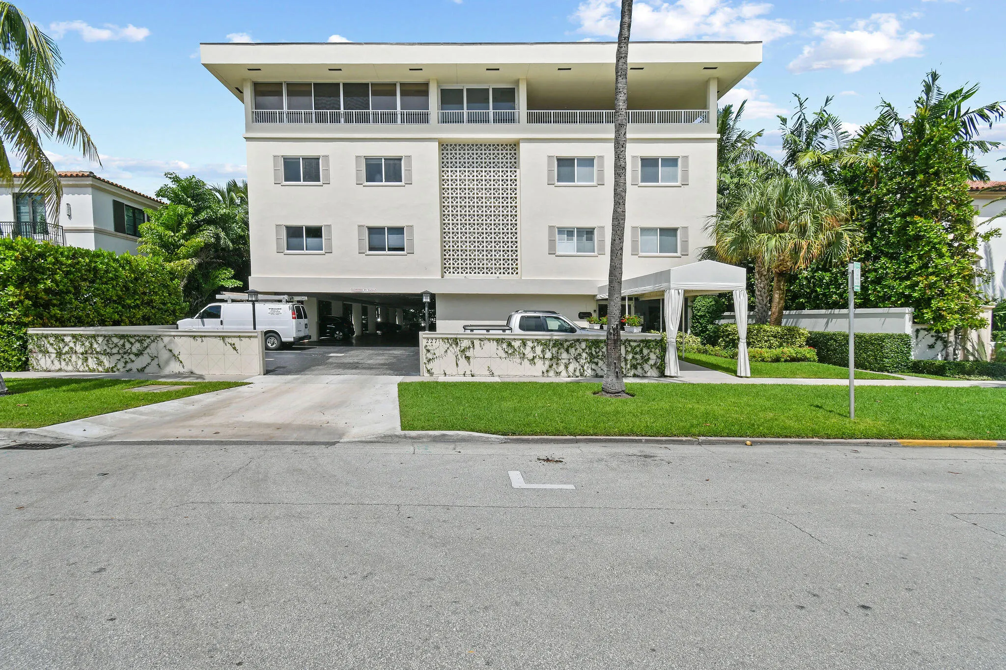 227 Brazilian Avenue #2H