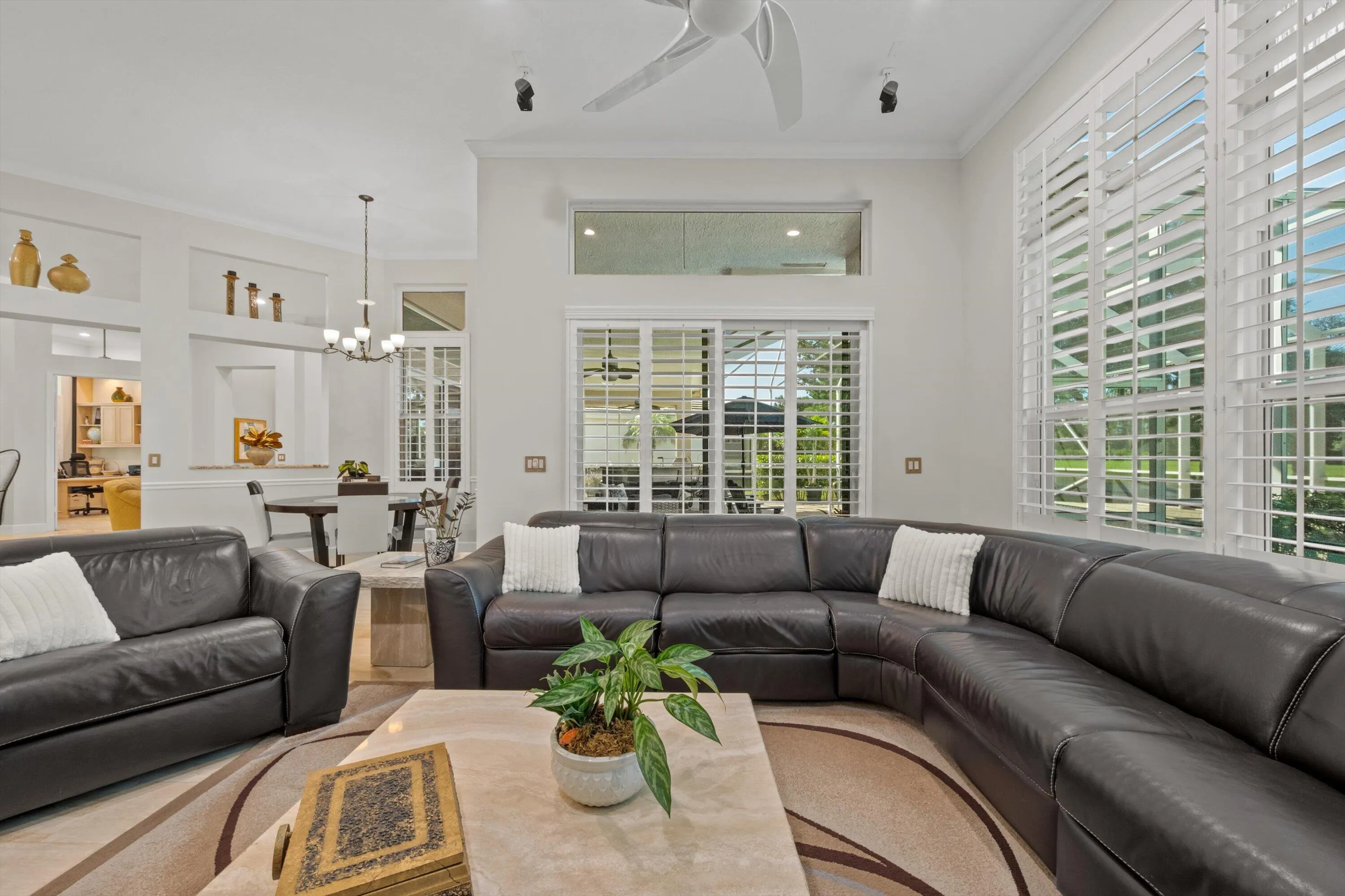721 PINE CLUB Lane