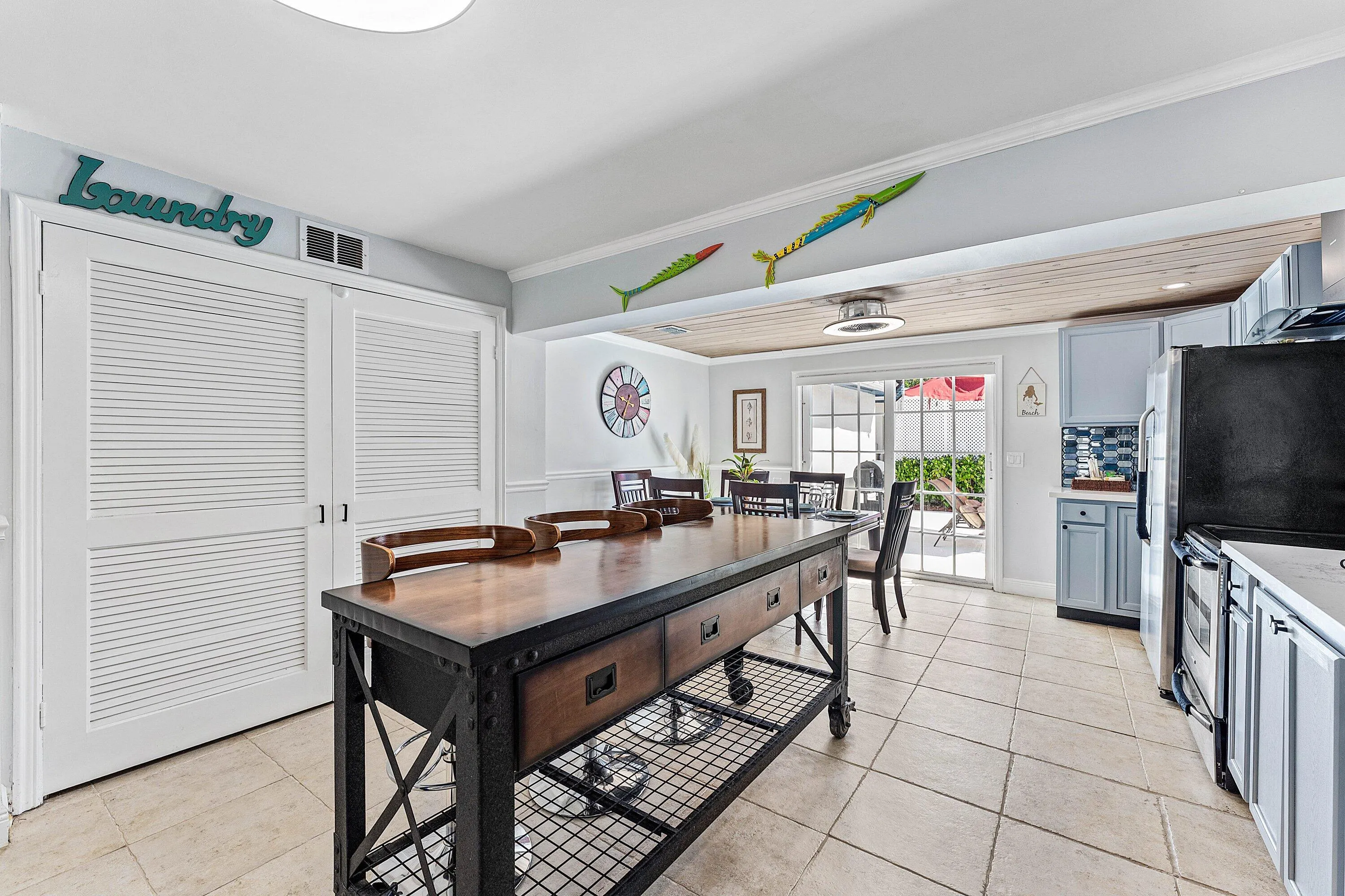 320 S OCEAN BREEZE