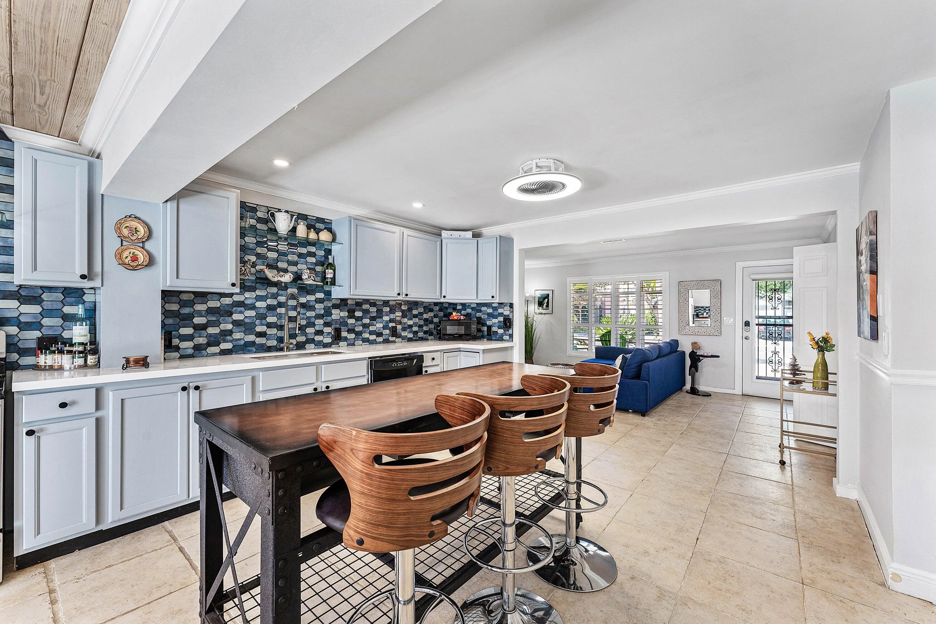 320 S OCEAN BREEZE