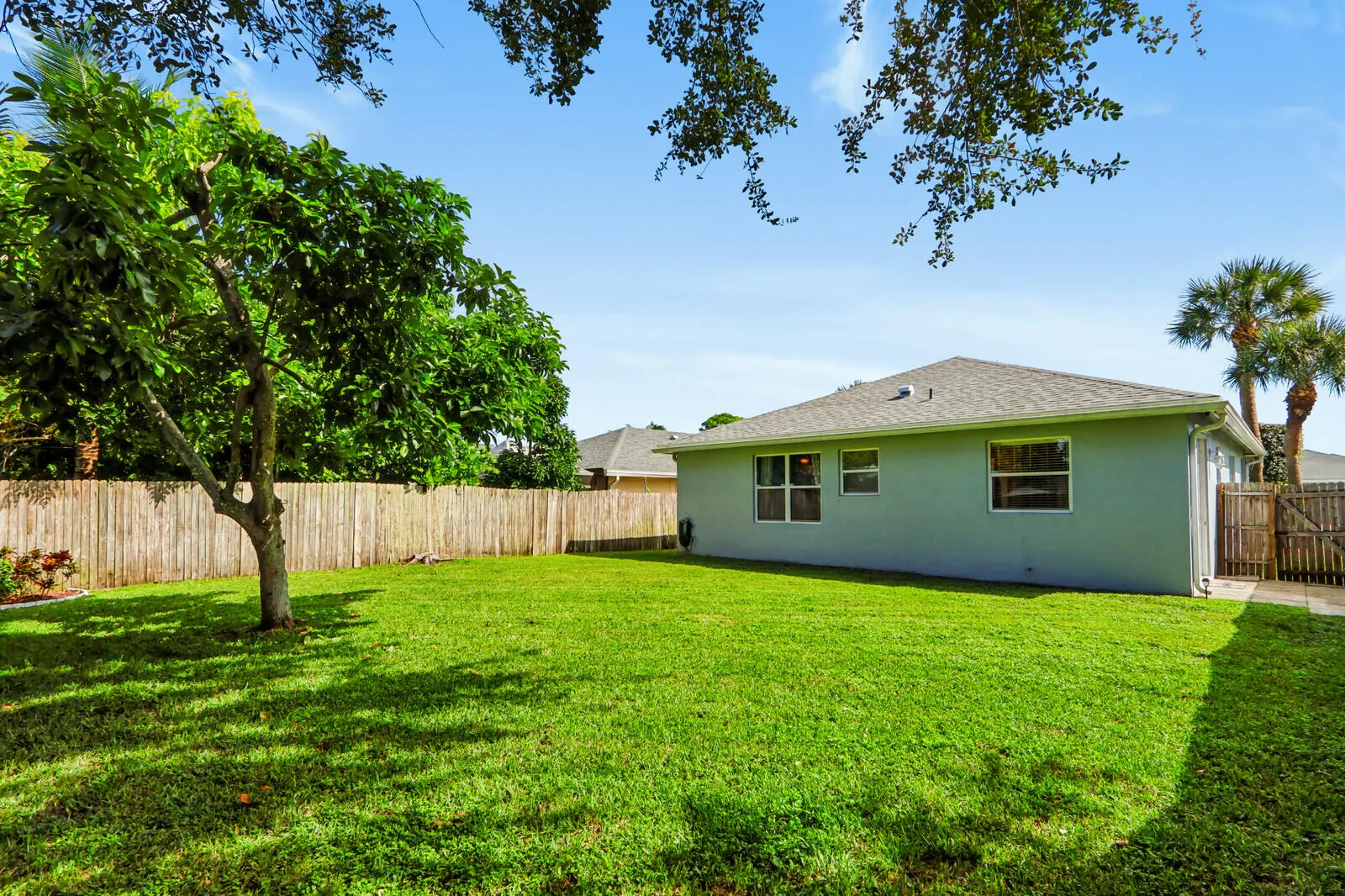 1024 PARK HILL Drive