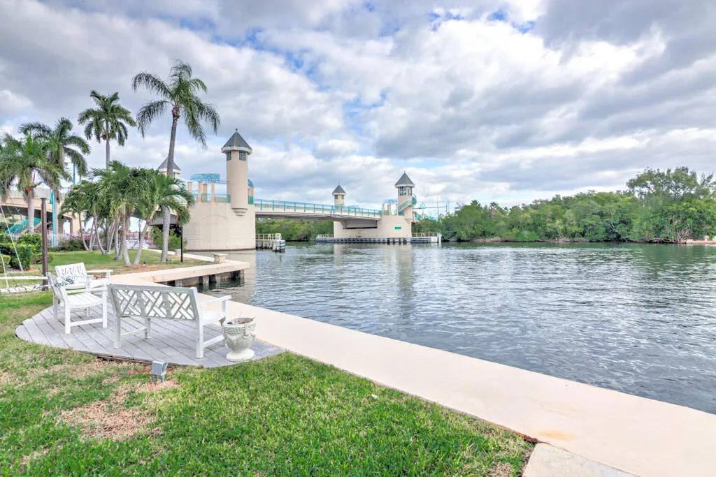 760 E Ocean Avenue #303