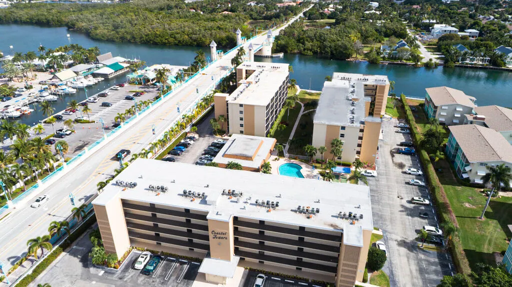 760 E Ocean Avenue #303