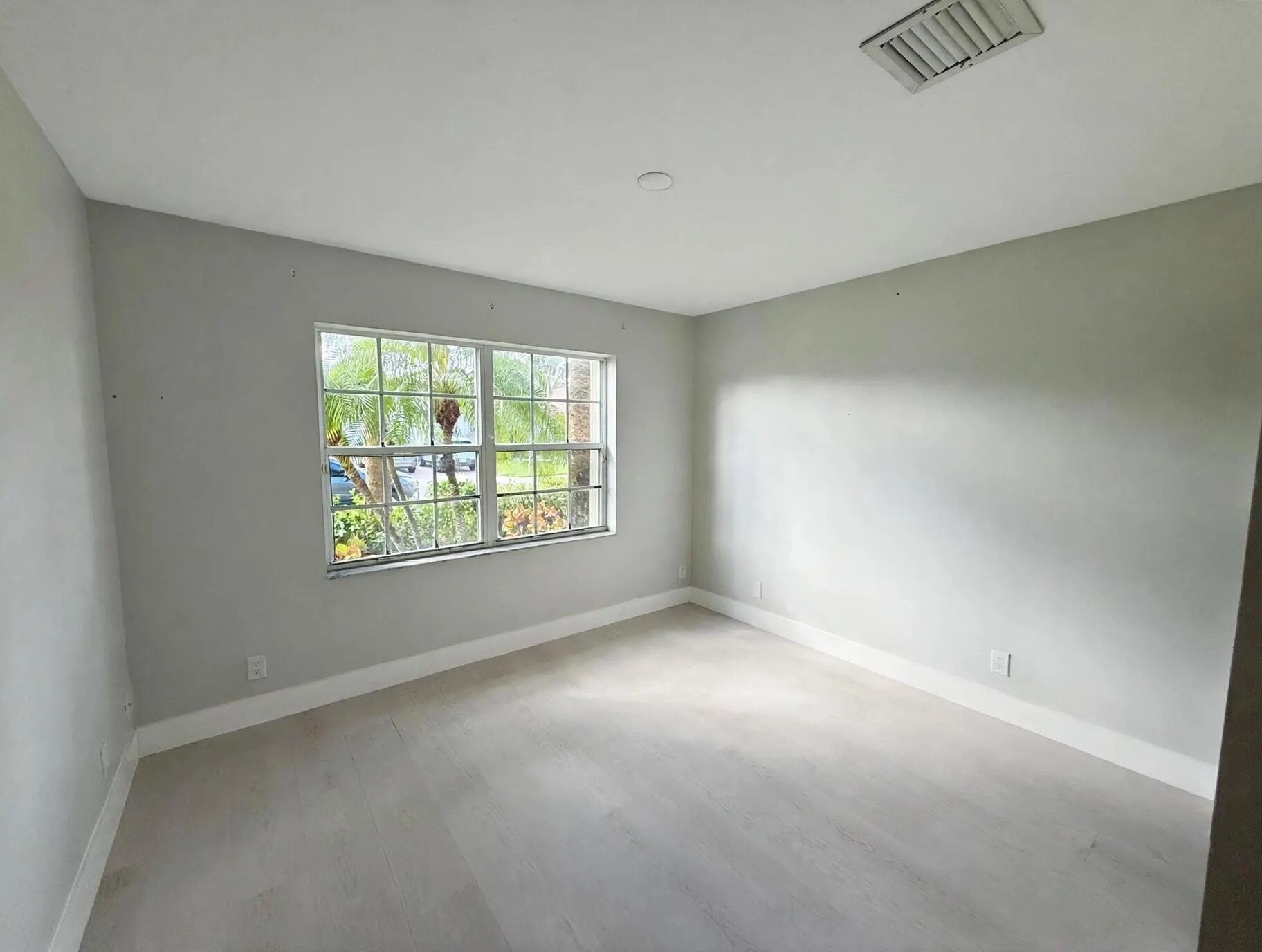 11704 DOVE HOLLOW Avenue