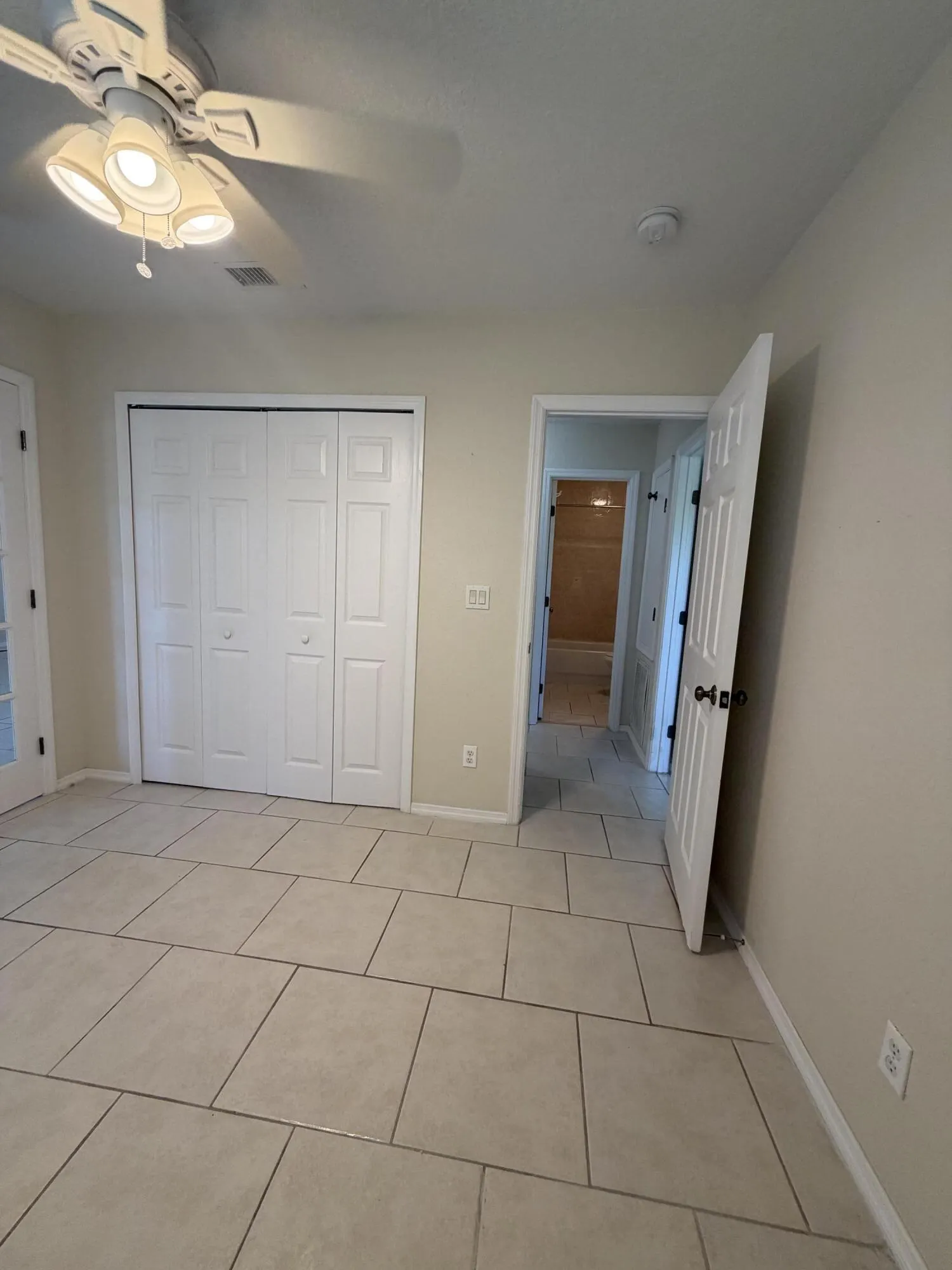 220 COLUMBIA Drive #31