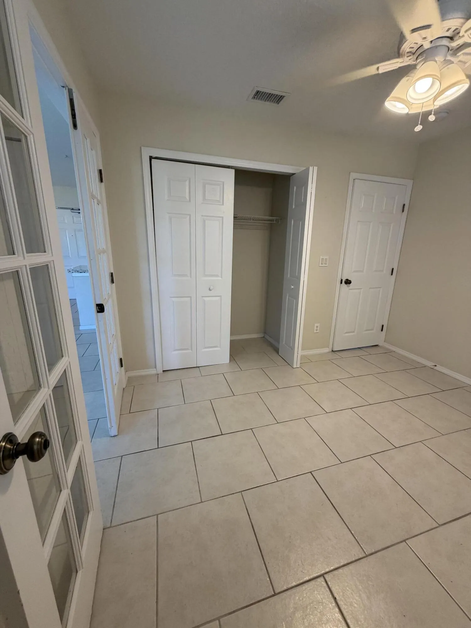 220 COLUMBIA Drive #31