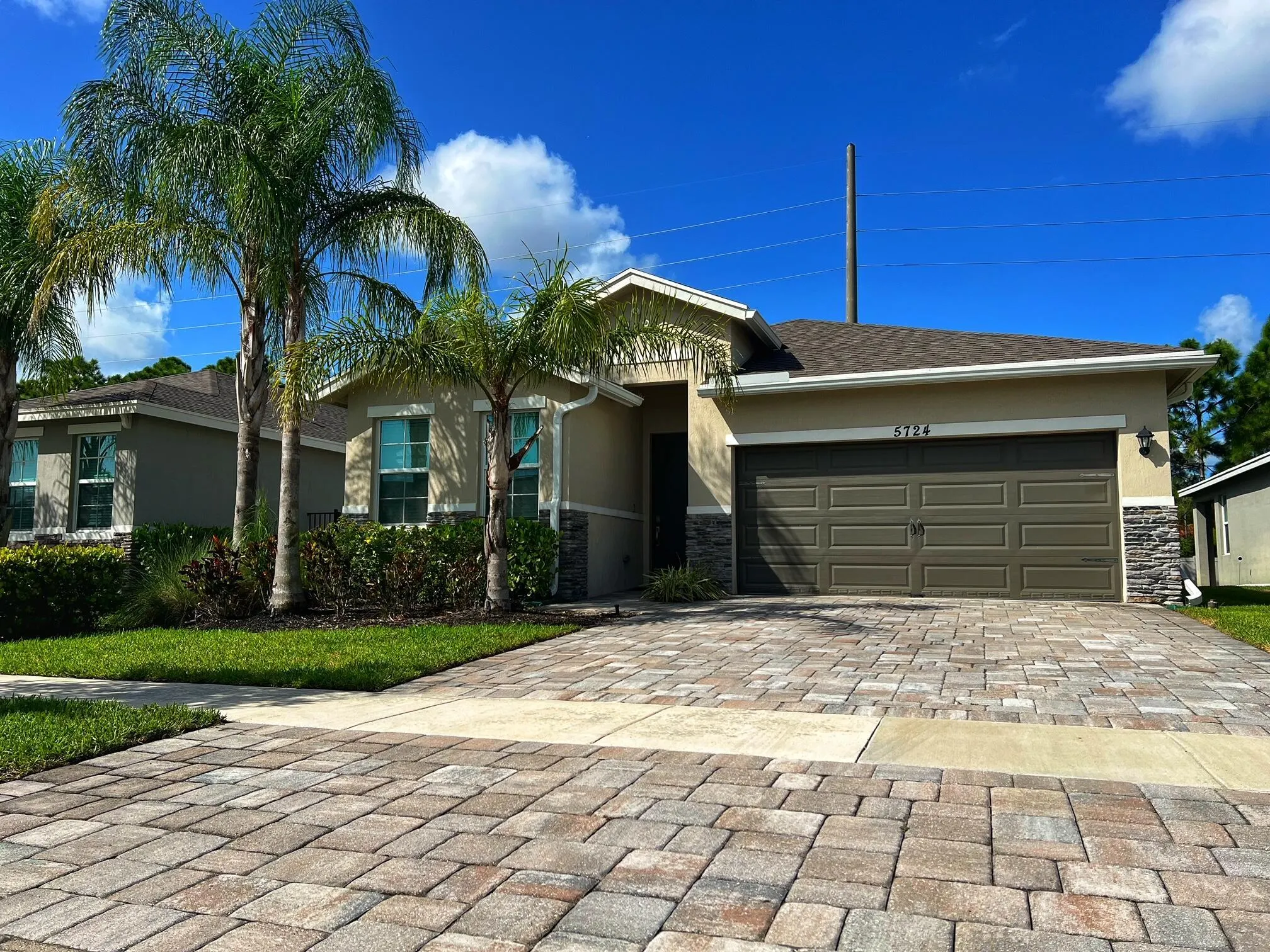 5724 SE Pinehurst Trail