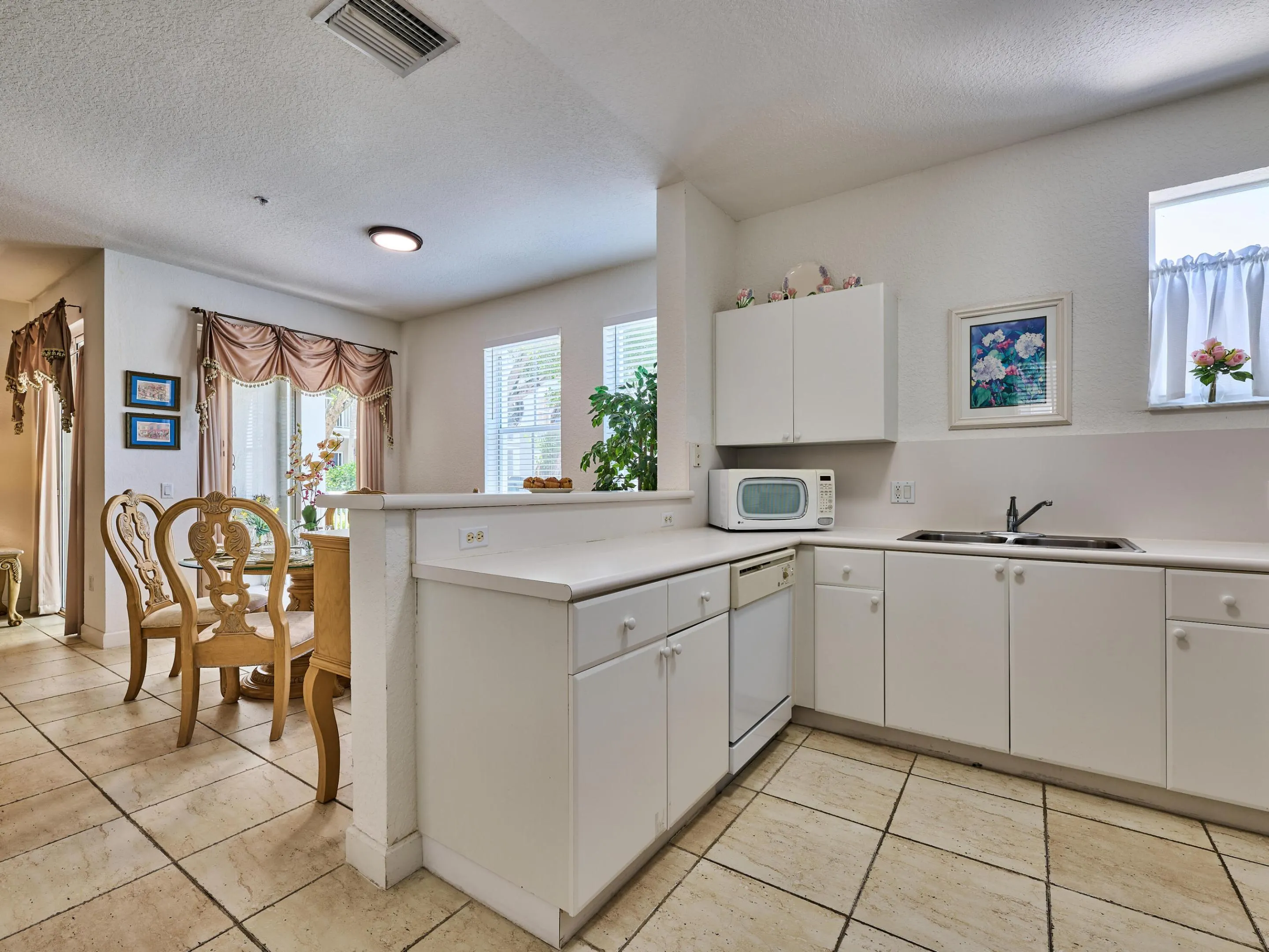 1006 SHOMA Drive