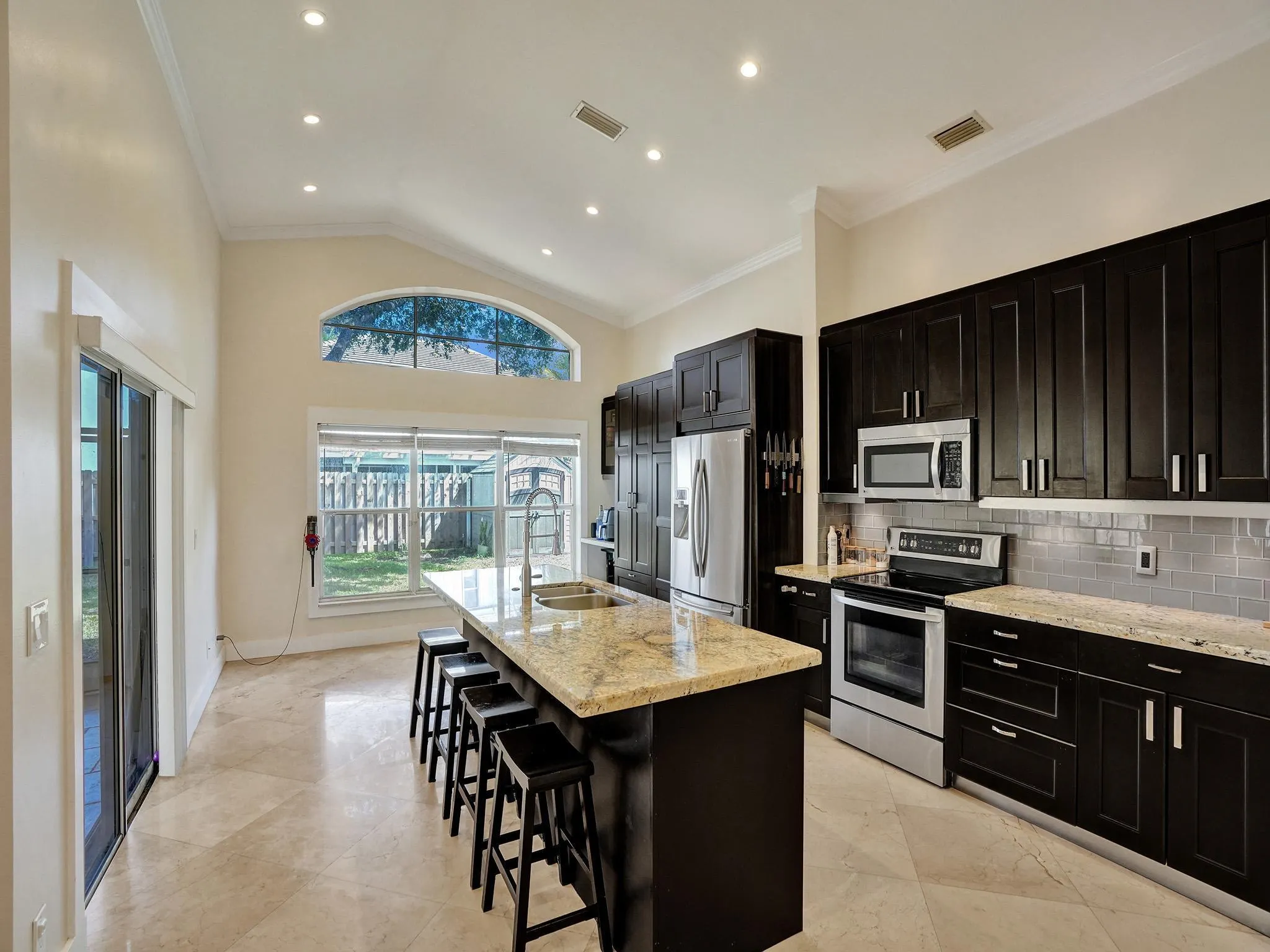 5522 NW 55th Terrace