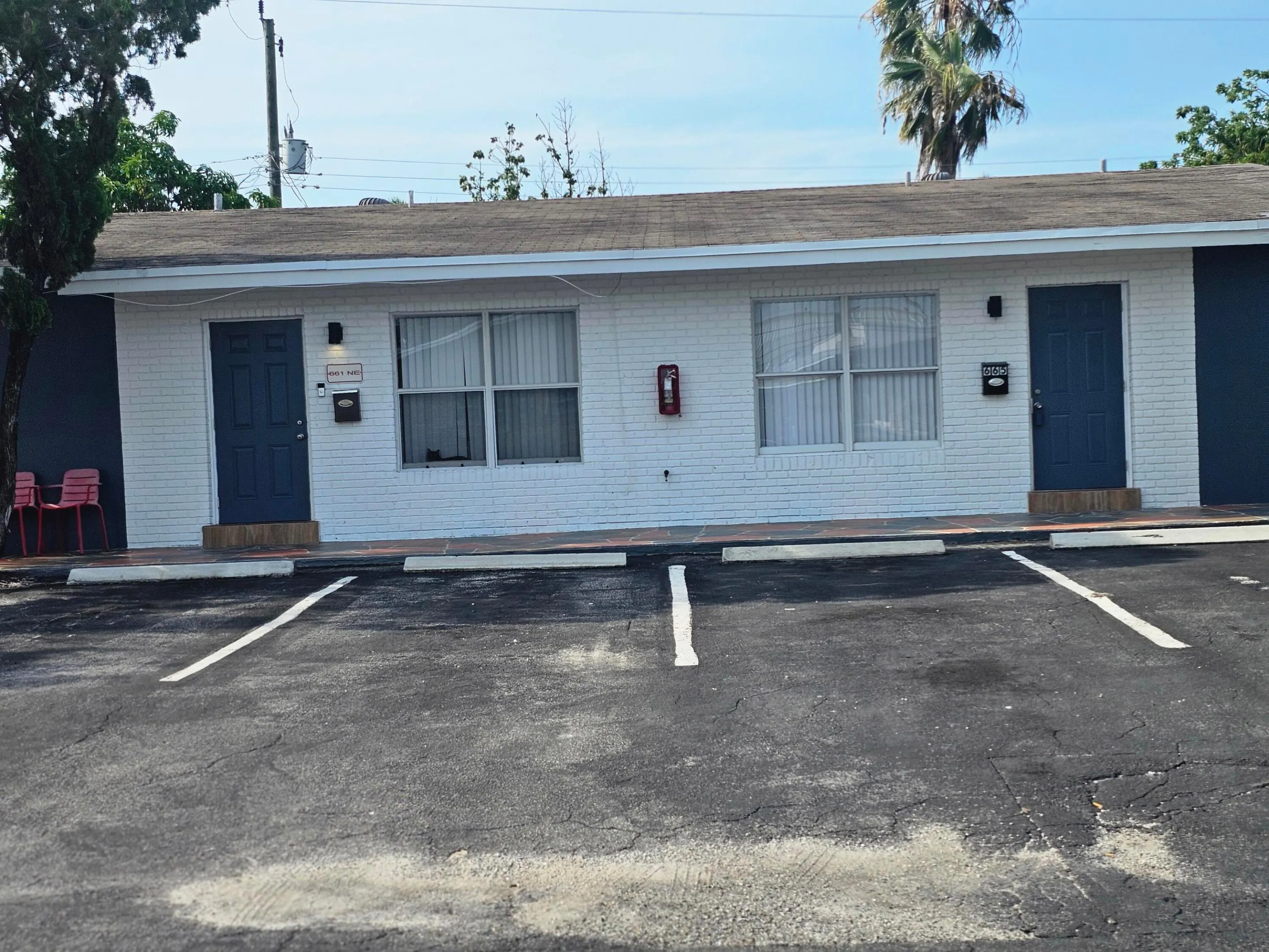 671 NE 46th Court