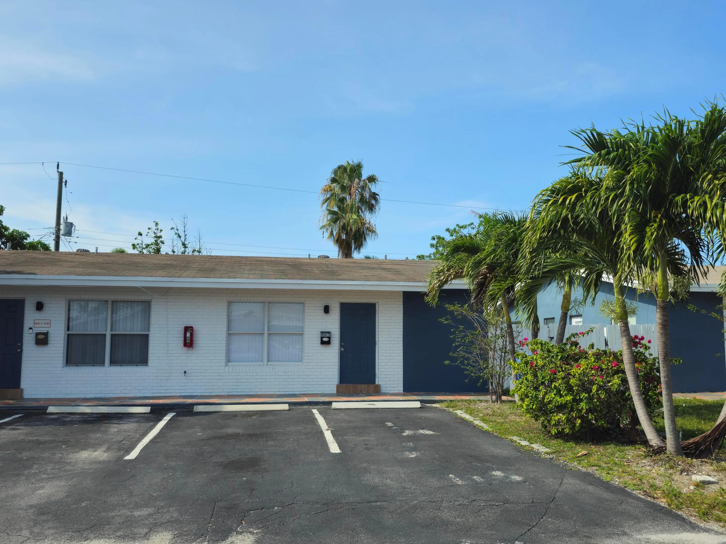 671 NE 46th Court