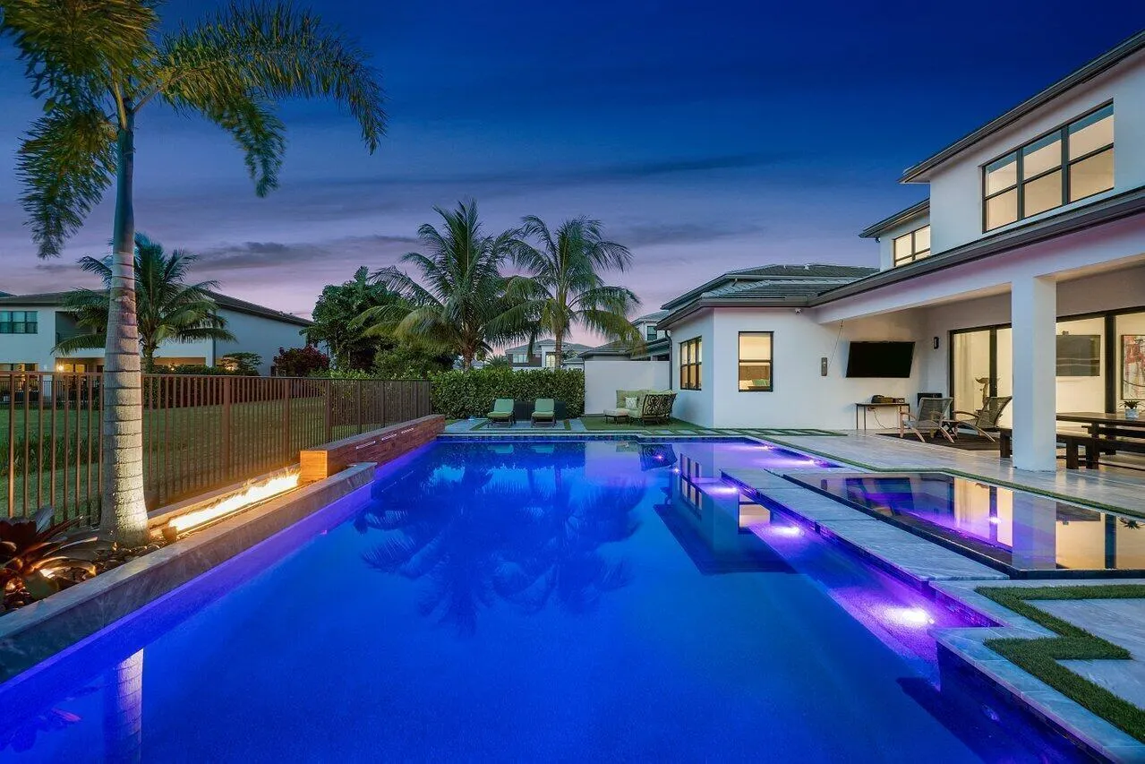 17166 WANDERING WAVE Avenue