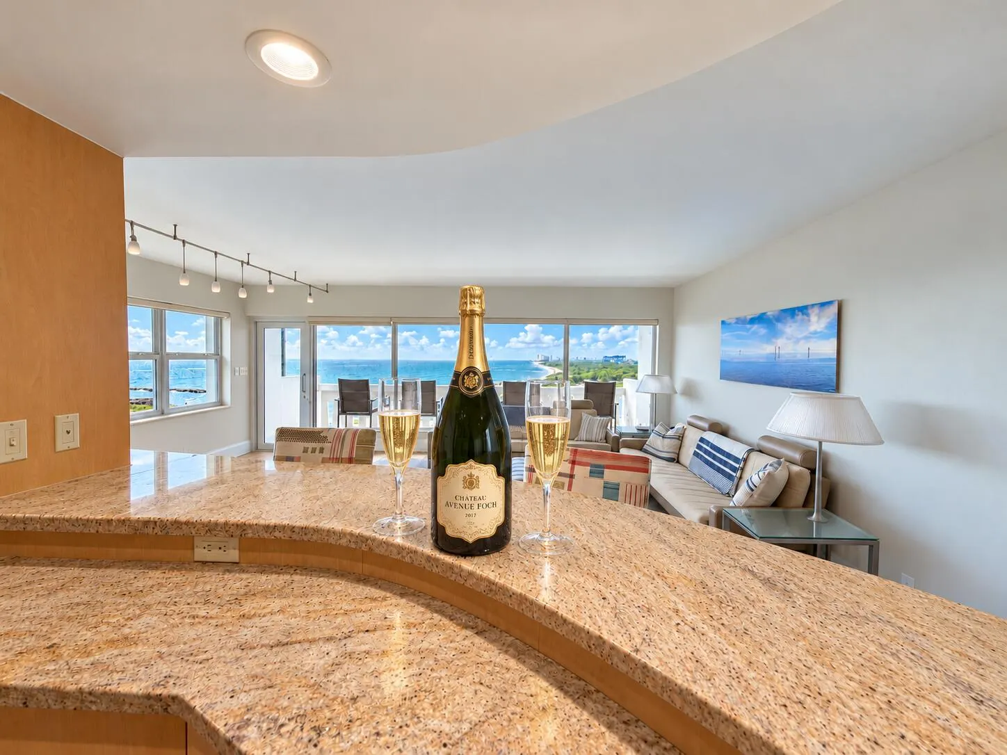 2100 S OCEAN Drive #9M