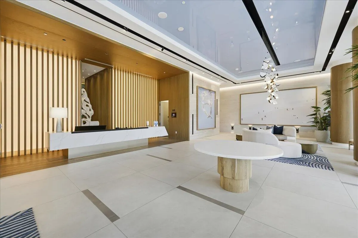 153 N Seabreeze Boulevard #2401-S