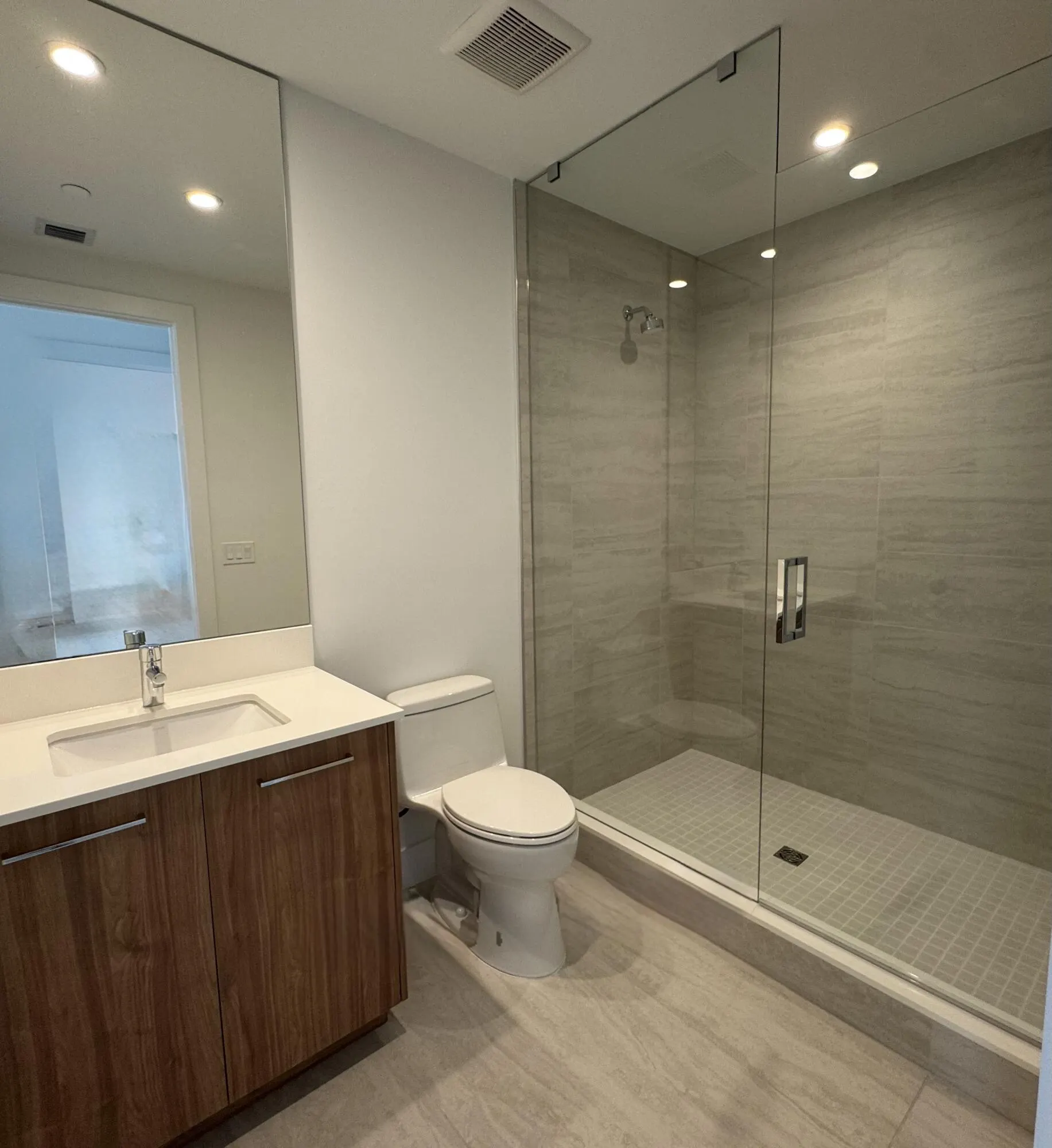 153 N Seabreeze Boulevard #2401-S