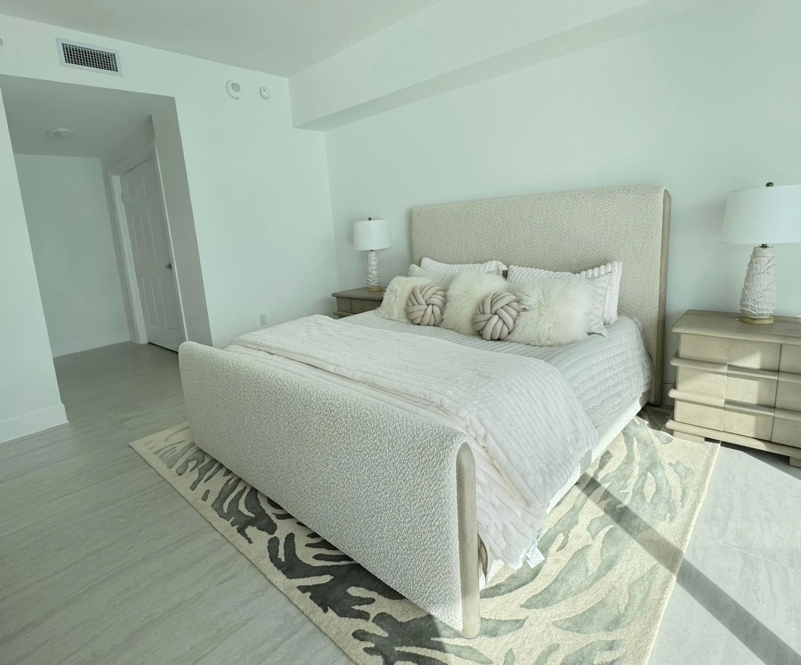 153 N Seabreeze Boulevard #2401-S