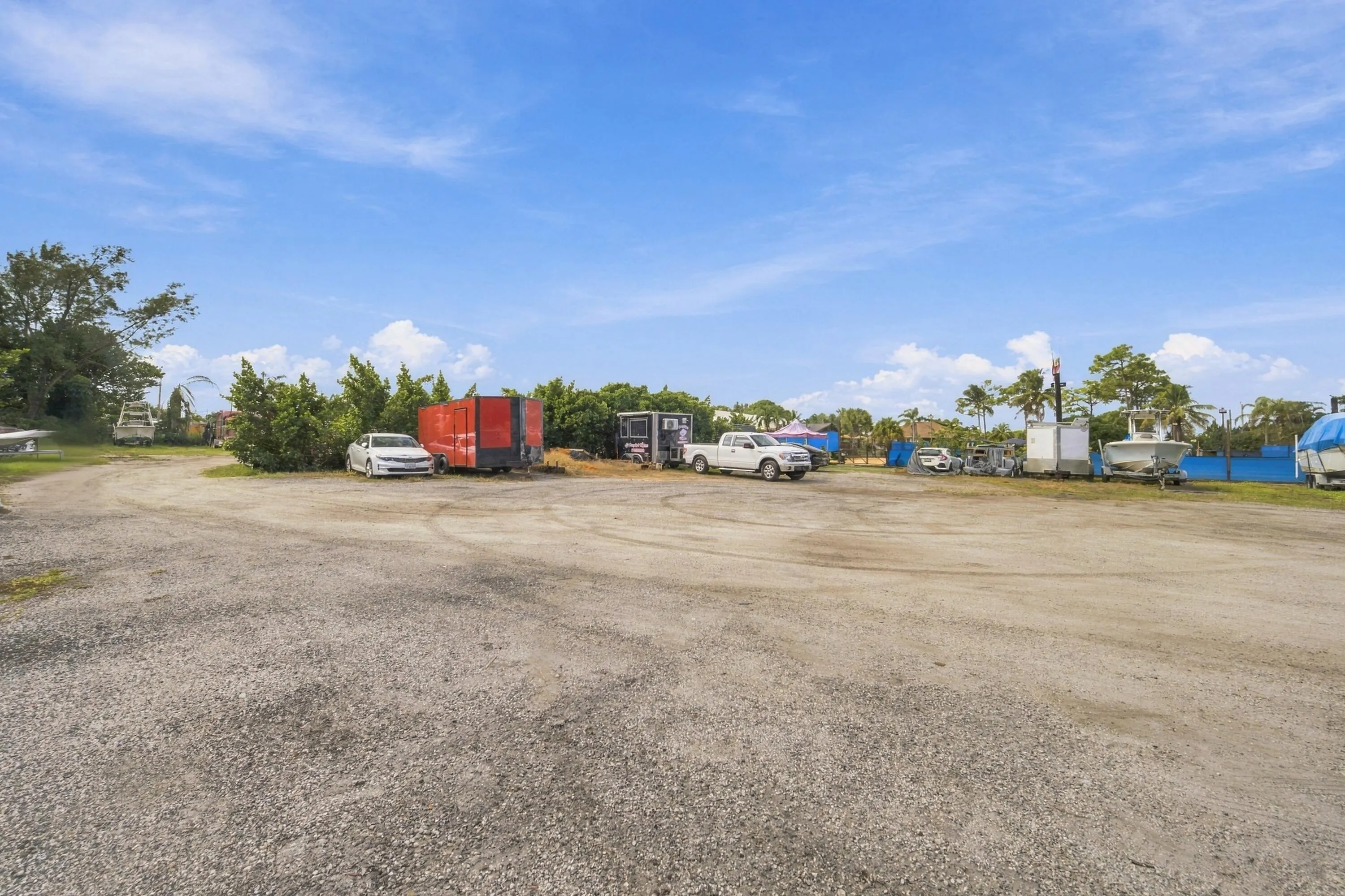 5400 THUNDERBIRD Drive