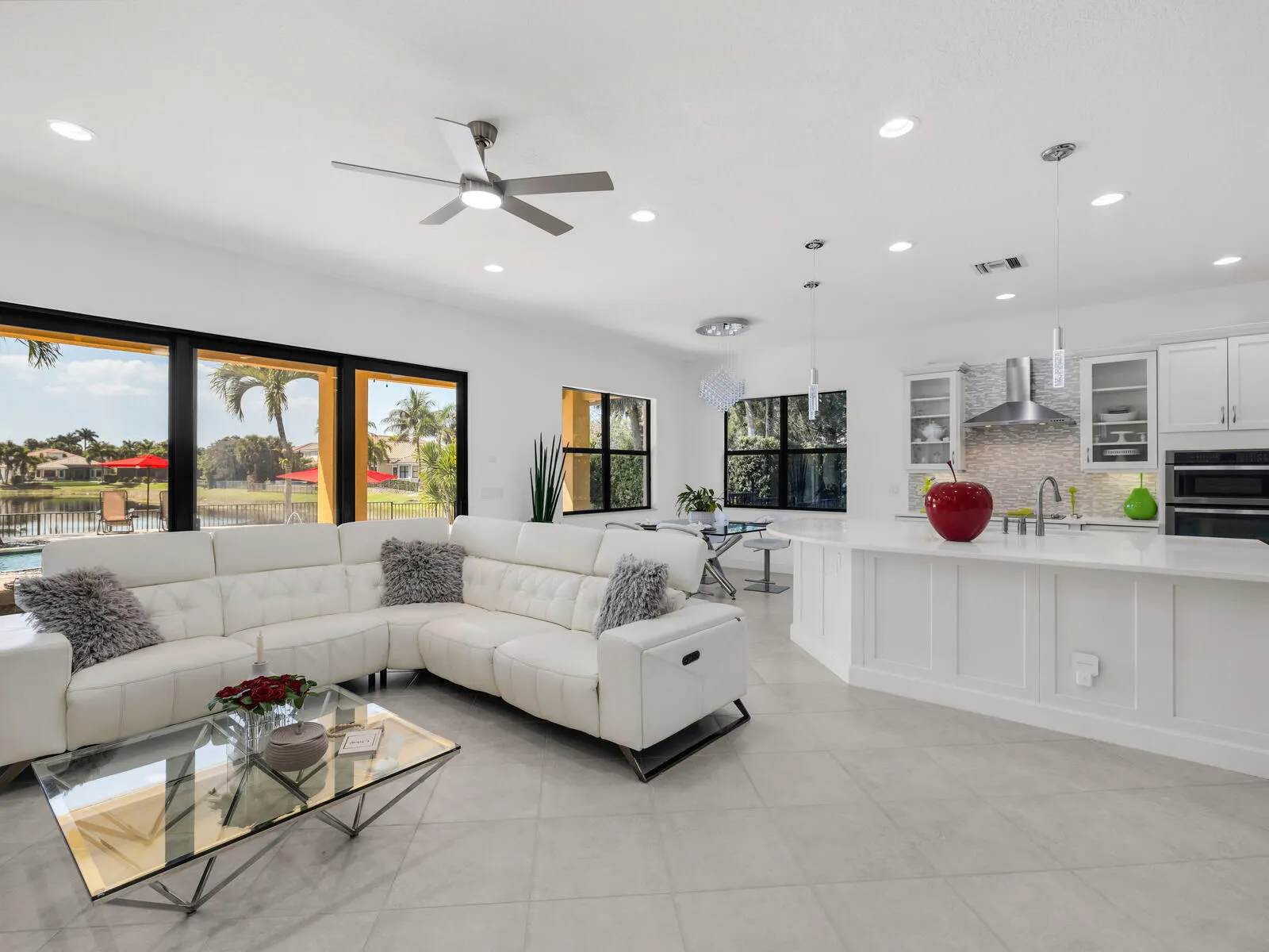 8256 BRADFORD Way
