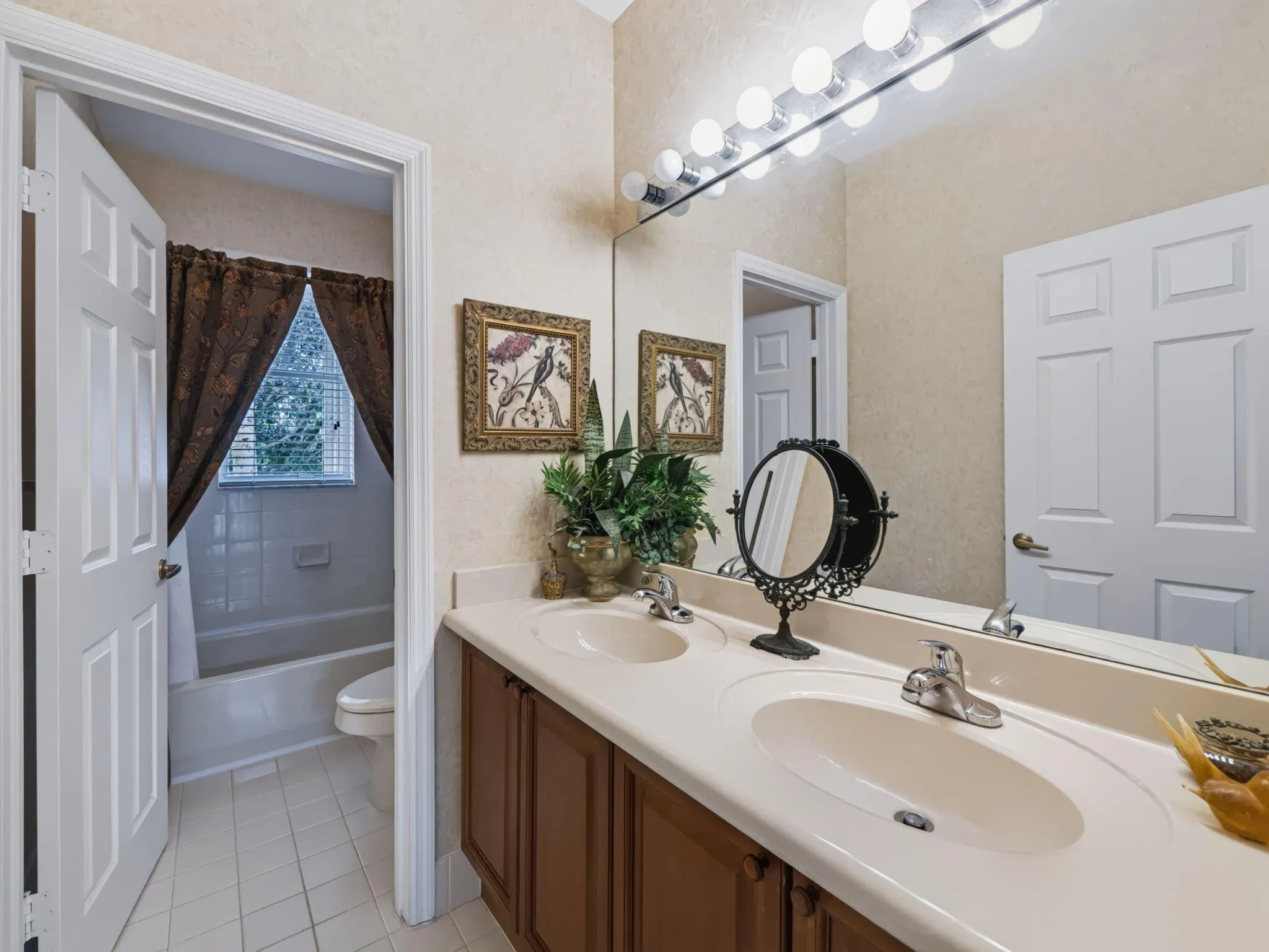 6308 Shadow Tree Lane