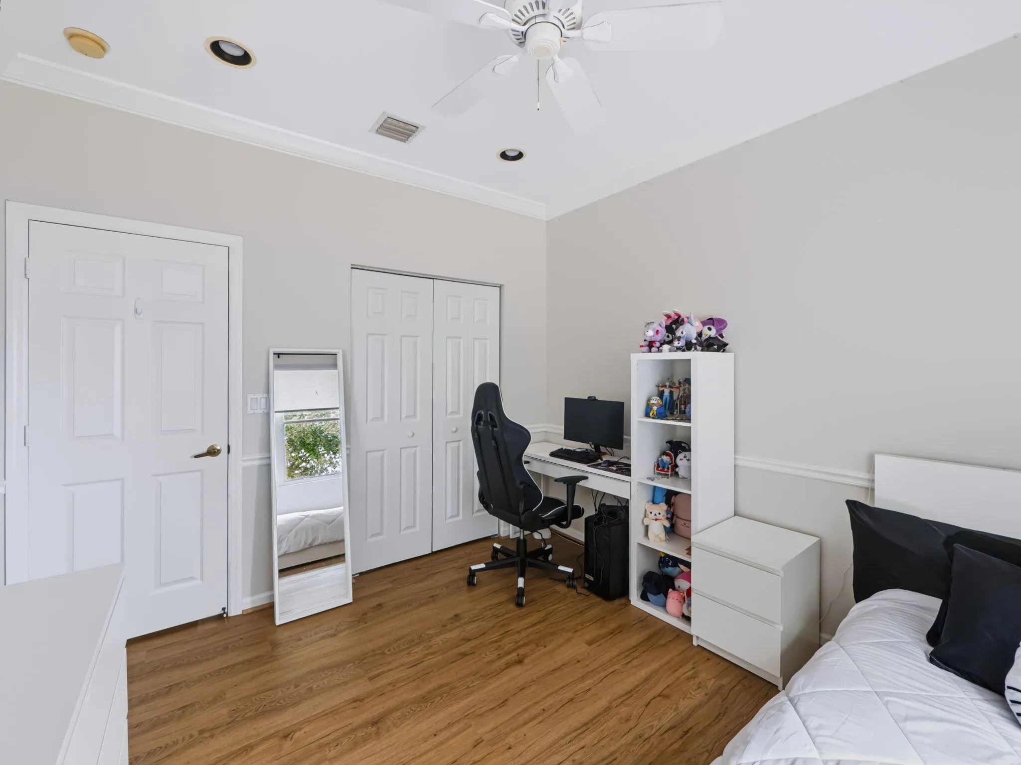 6308 Shadow Tree Lane