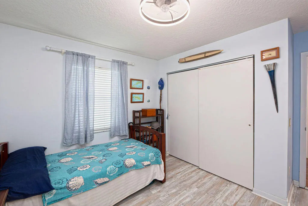 5638 SE MITZI Lane