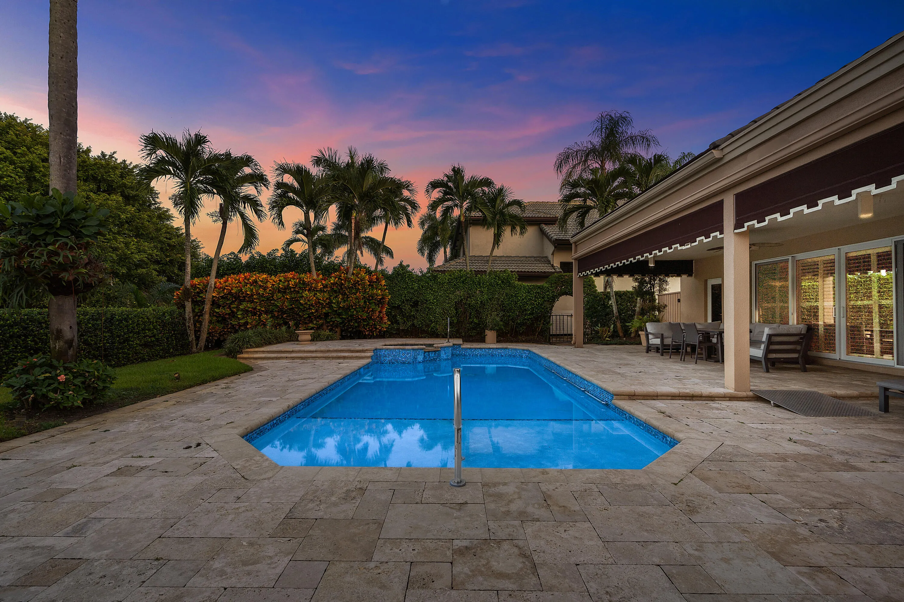 7235 QUEENFERRY Circle