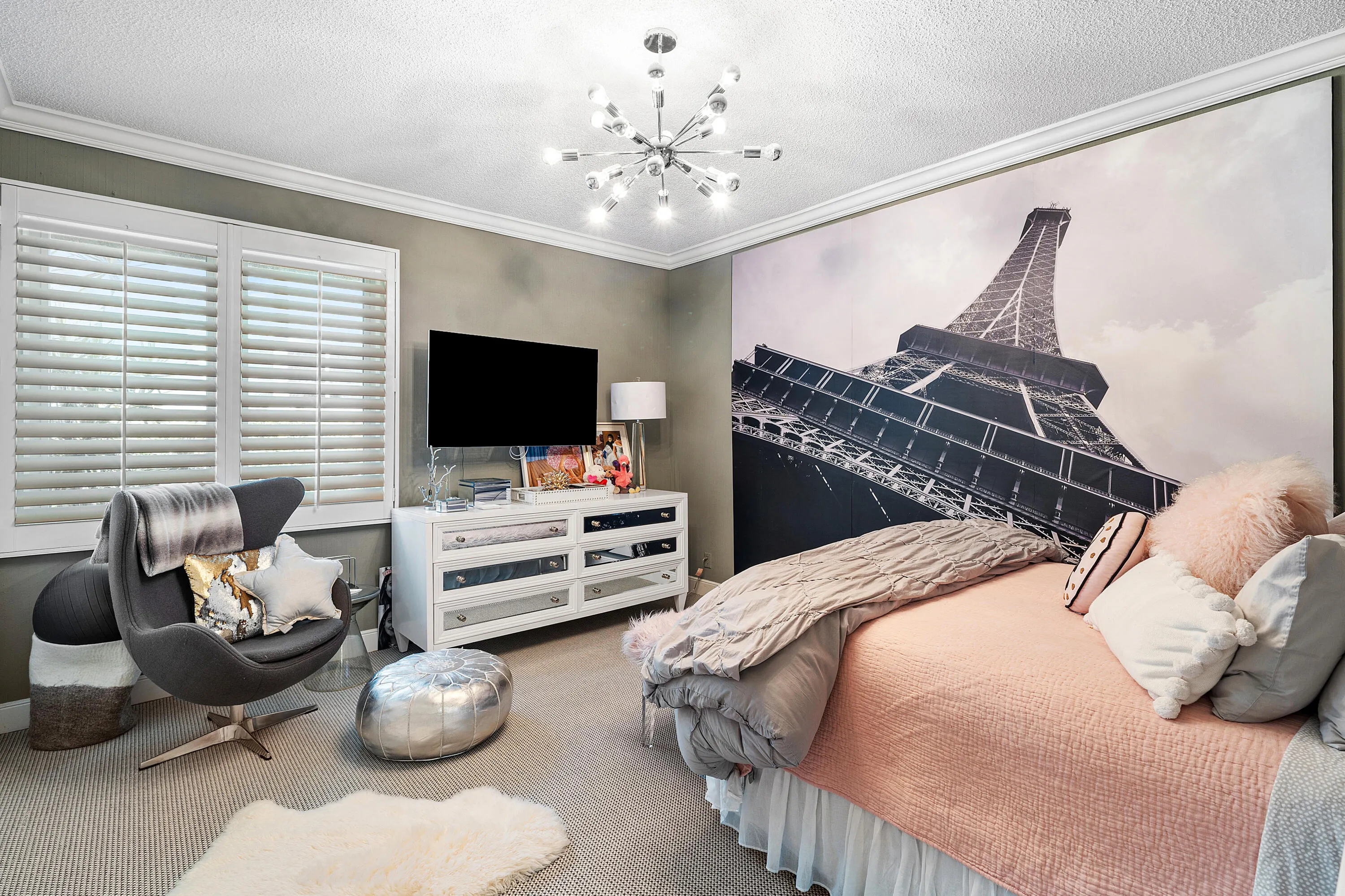 7235 QUEENFERRY Circle