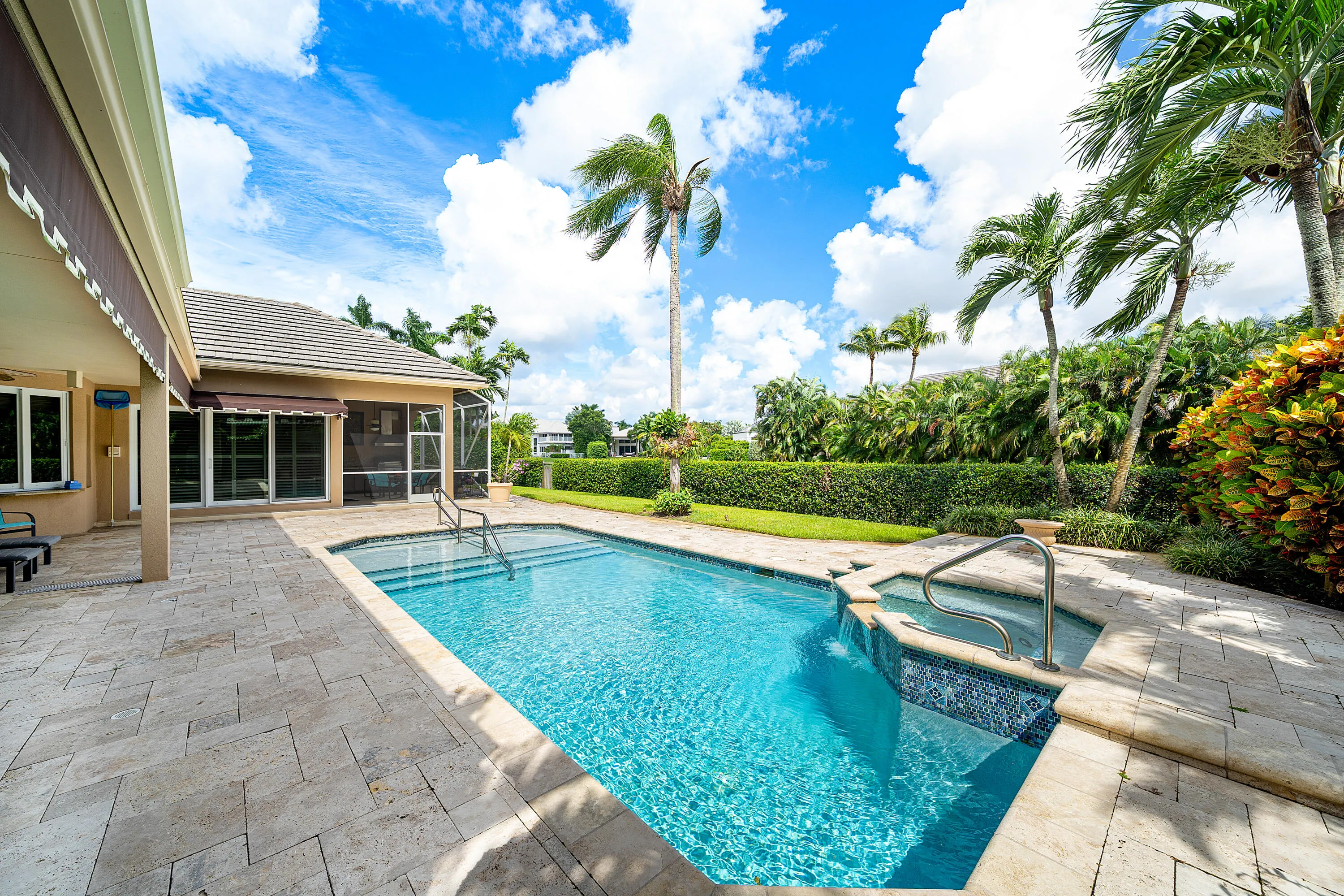 7235 QUEENFERRY Circle