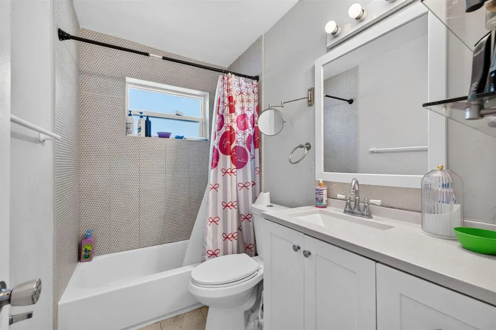 2420 SW 18TH Terrace #1