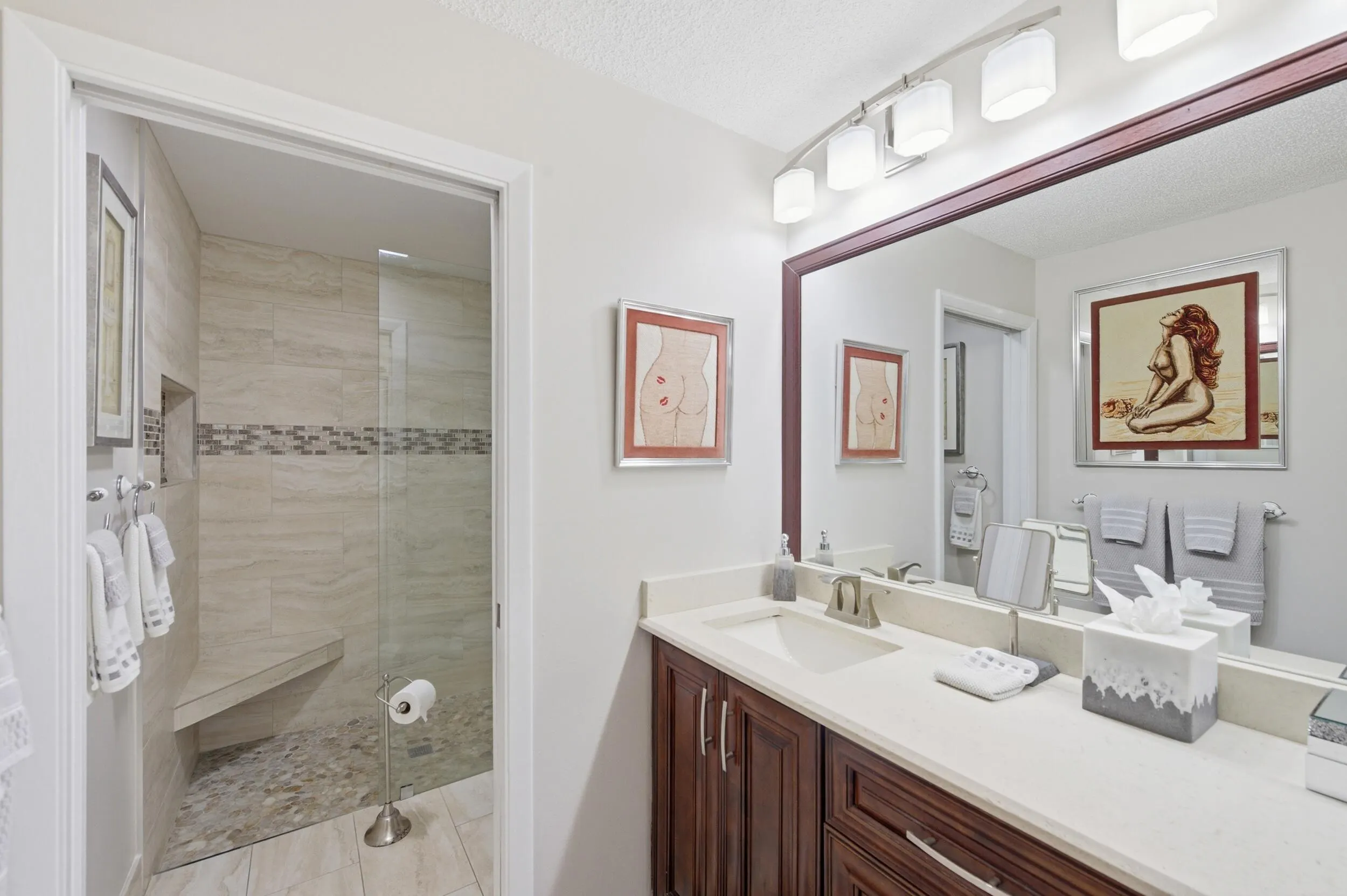 5743 Lakeview Mews Circle