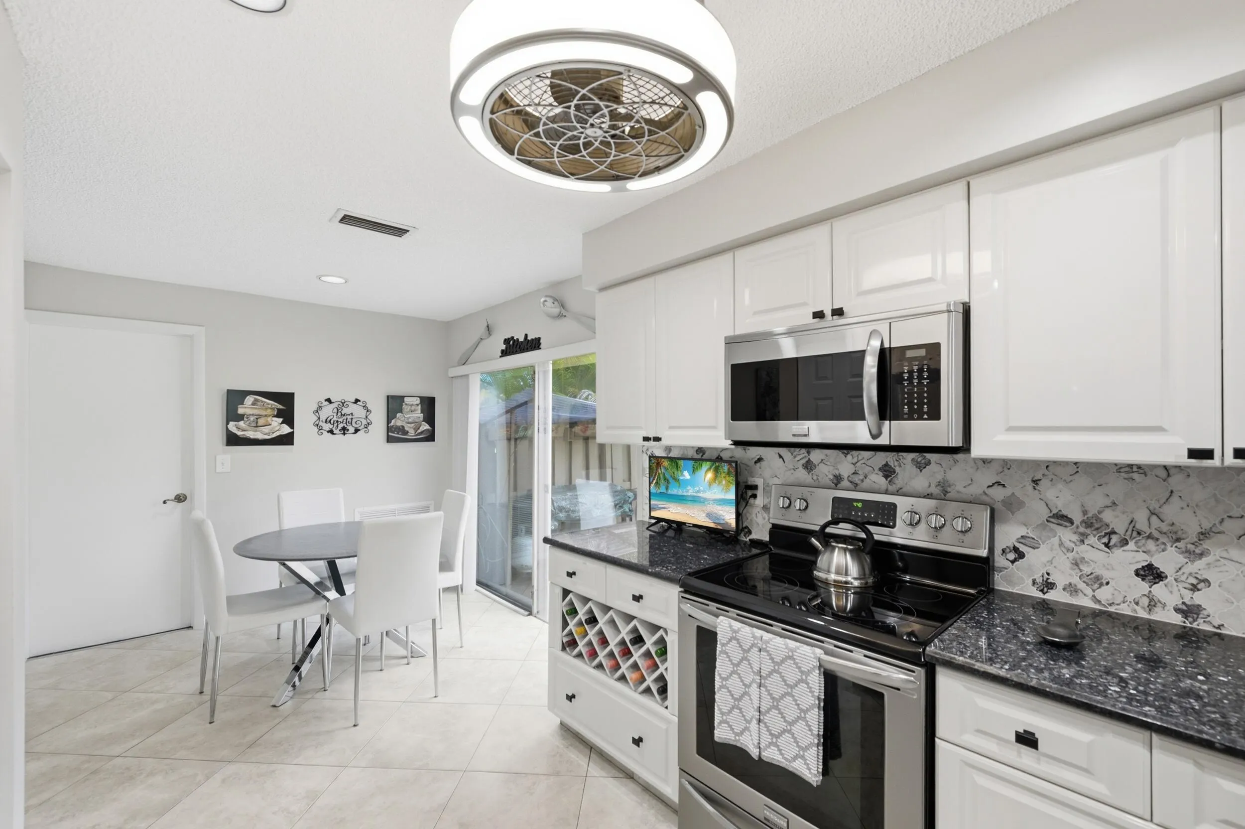 5743 Lakeview Mews Circle