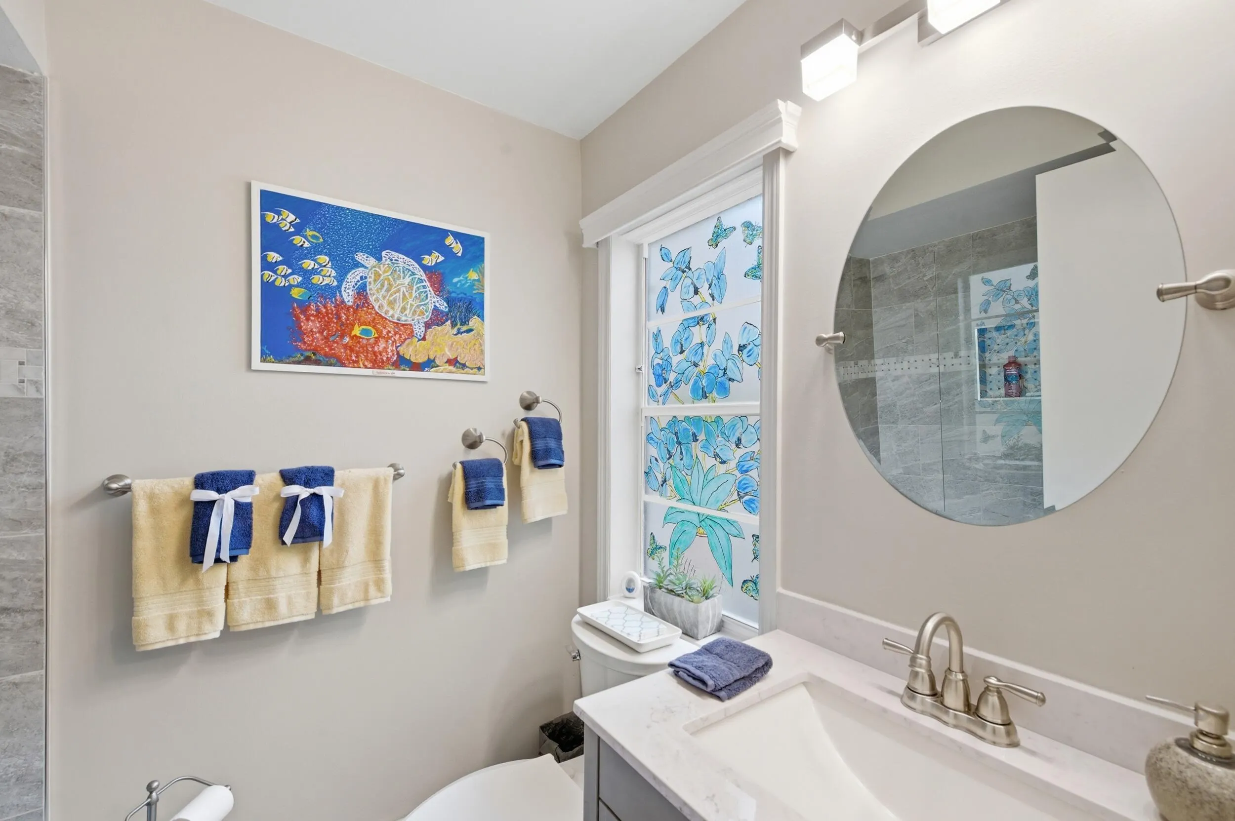 5743 Lakeview Mews Circle