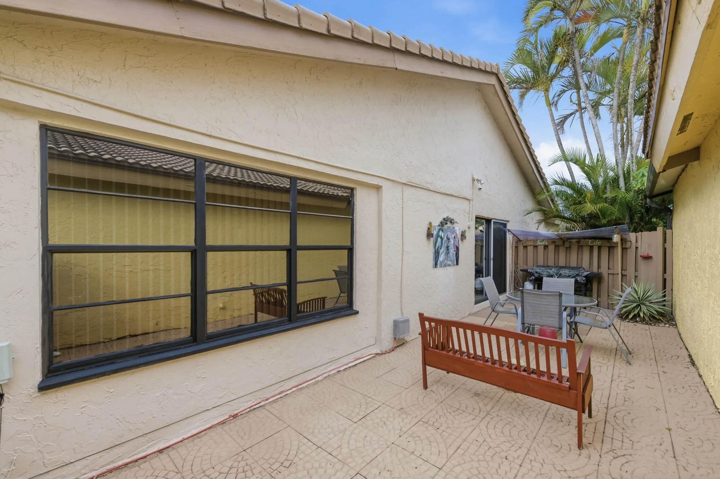 5743 Lakeview Mews Circle