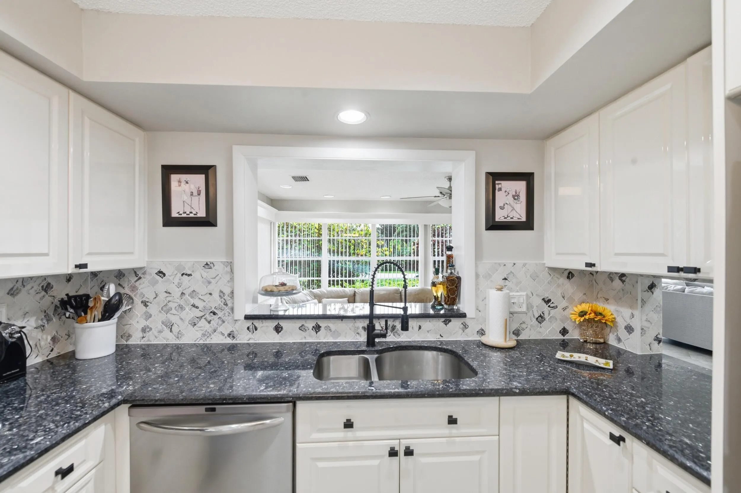 5743 Lakeview Mews Circle