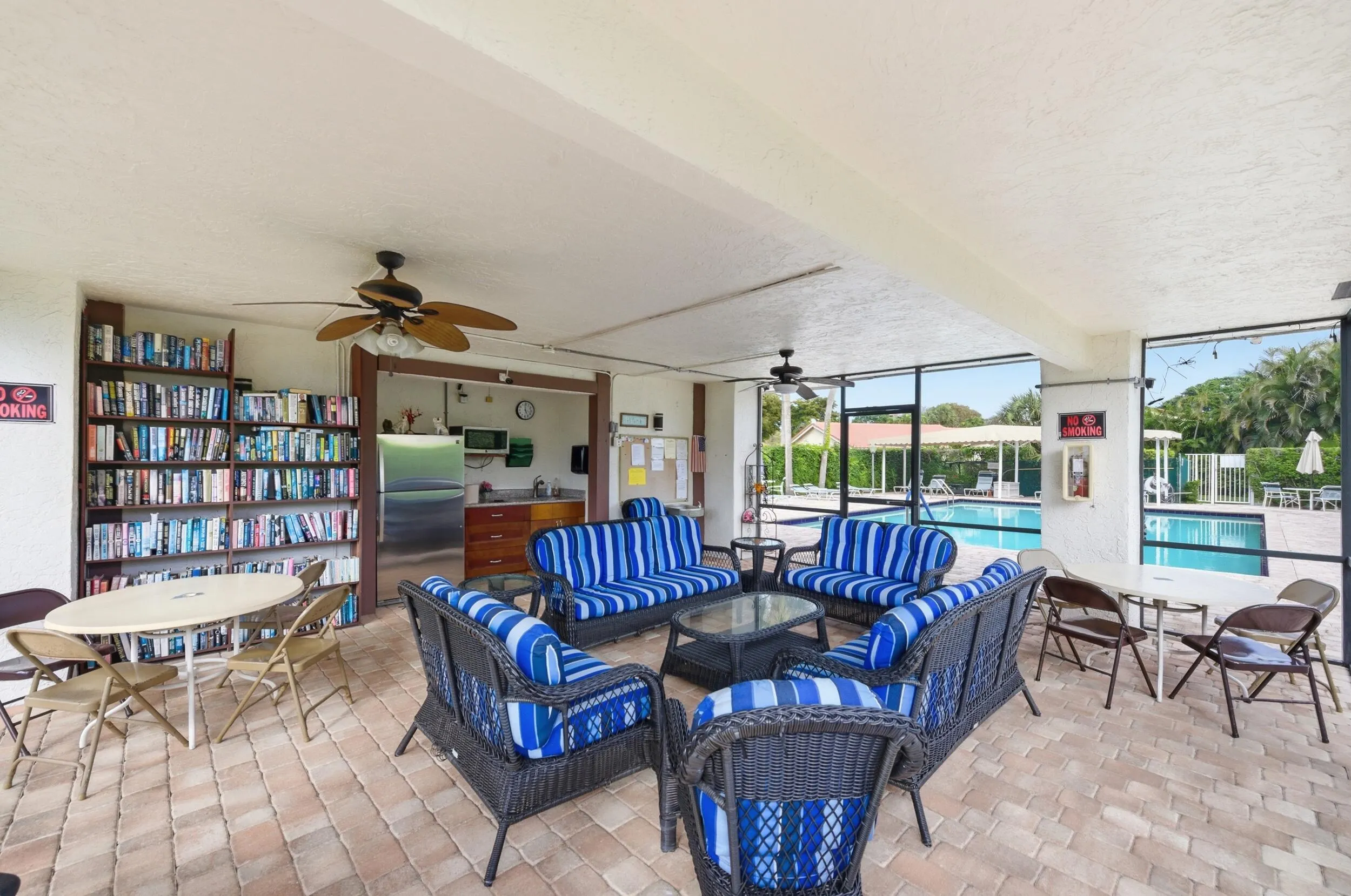 5743 Lakeview Mews Circle