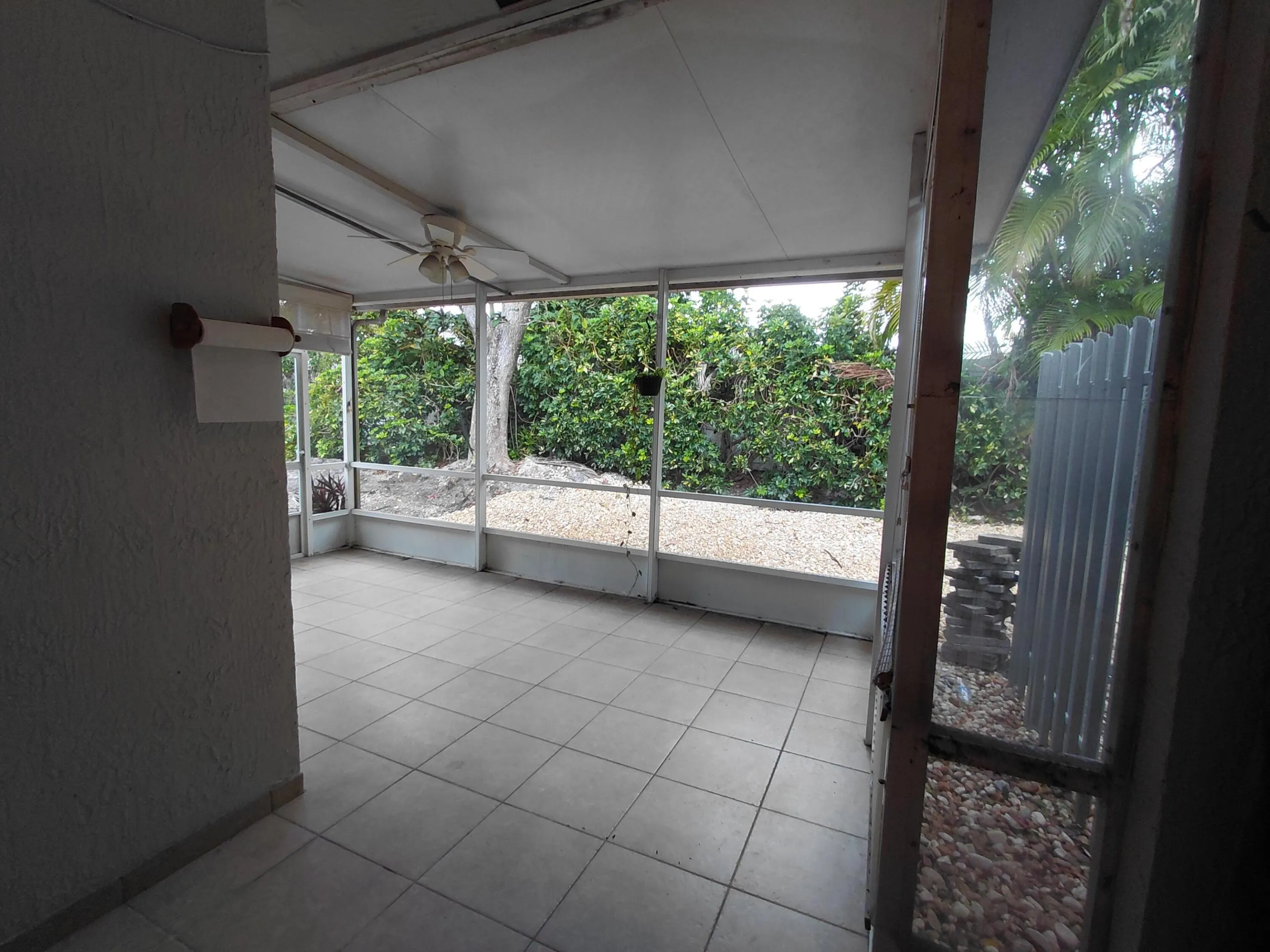 4639 SW 12TH Place