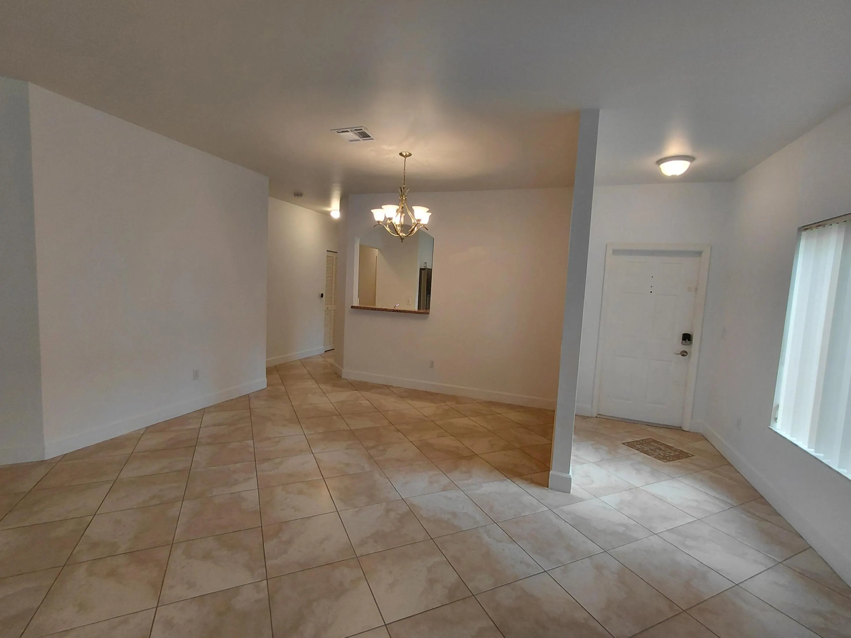 4639 SW 12TH Place