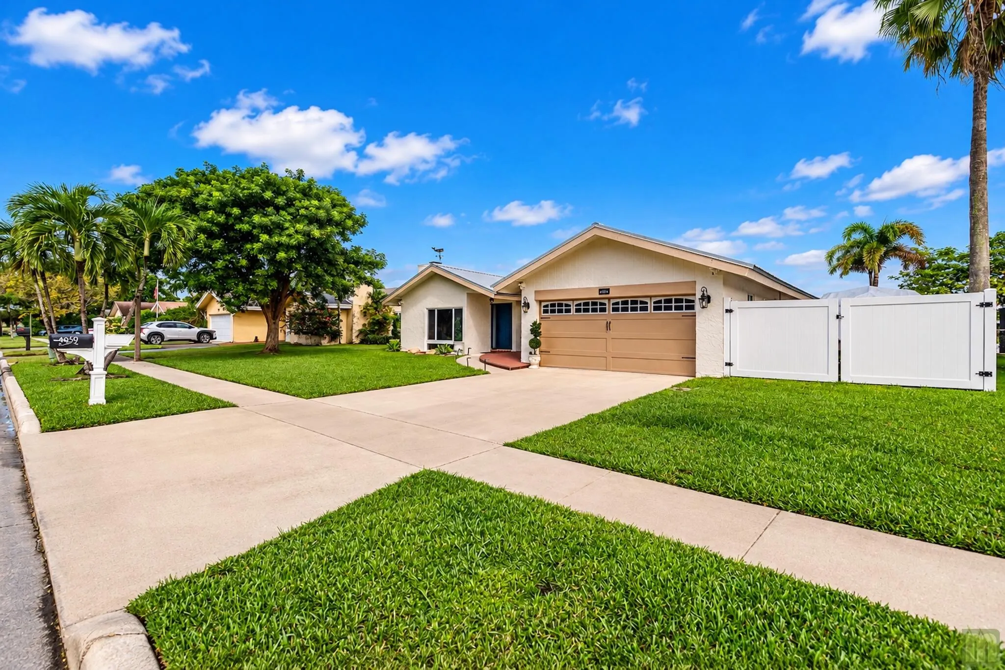 4959 NW 6TH Street