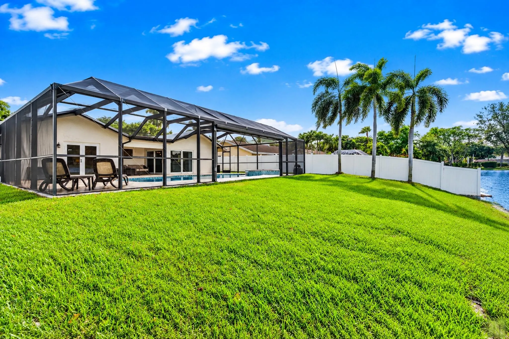 4959 NW 6TH Street
