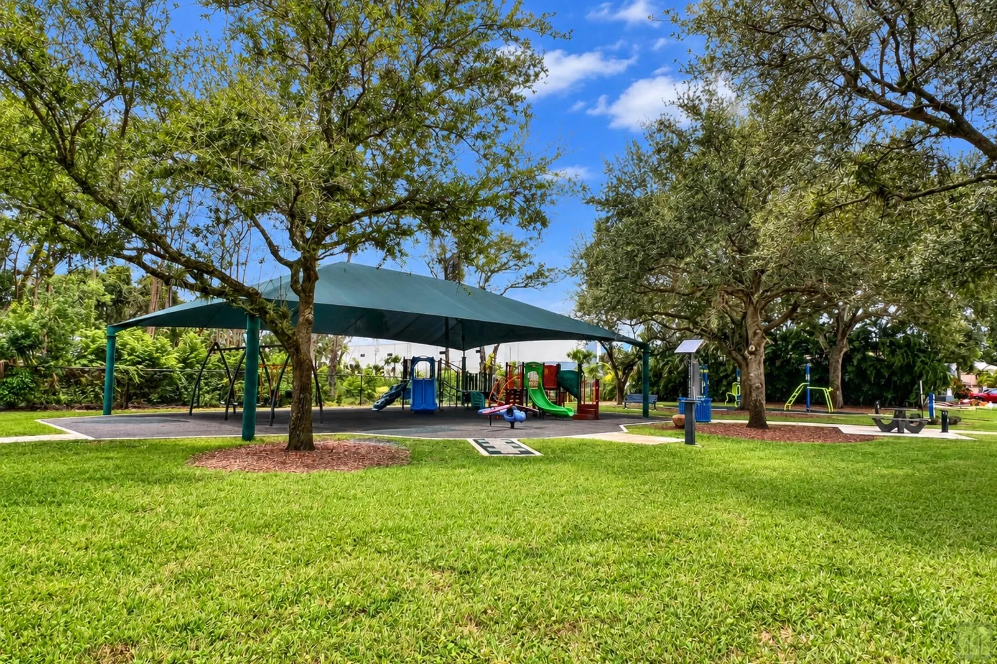 4959 NW 6TH Street