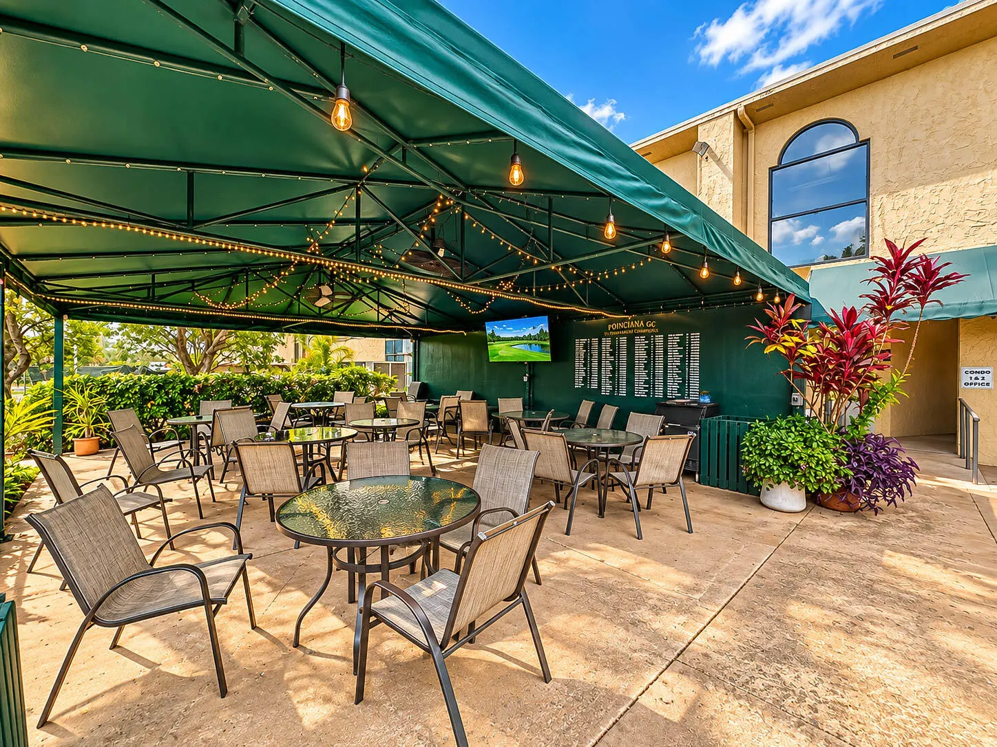 3951 Via Poinciana #211