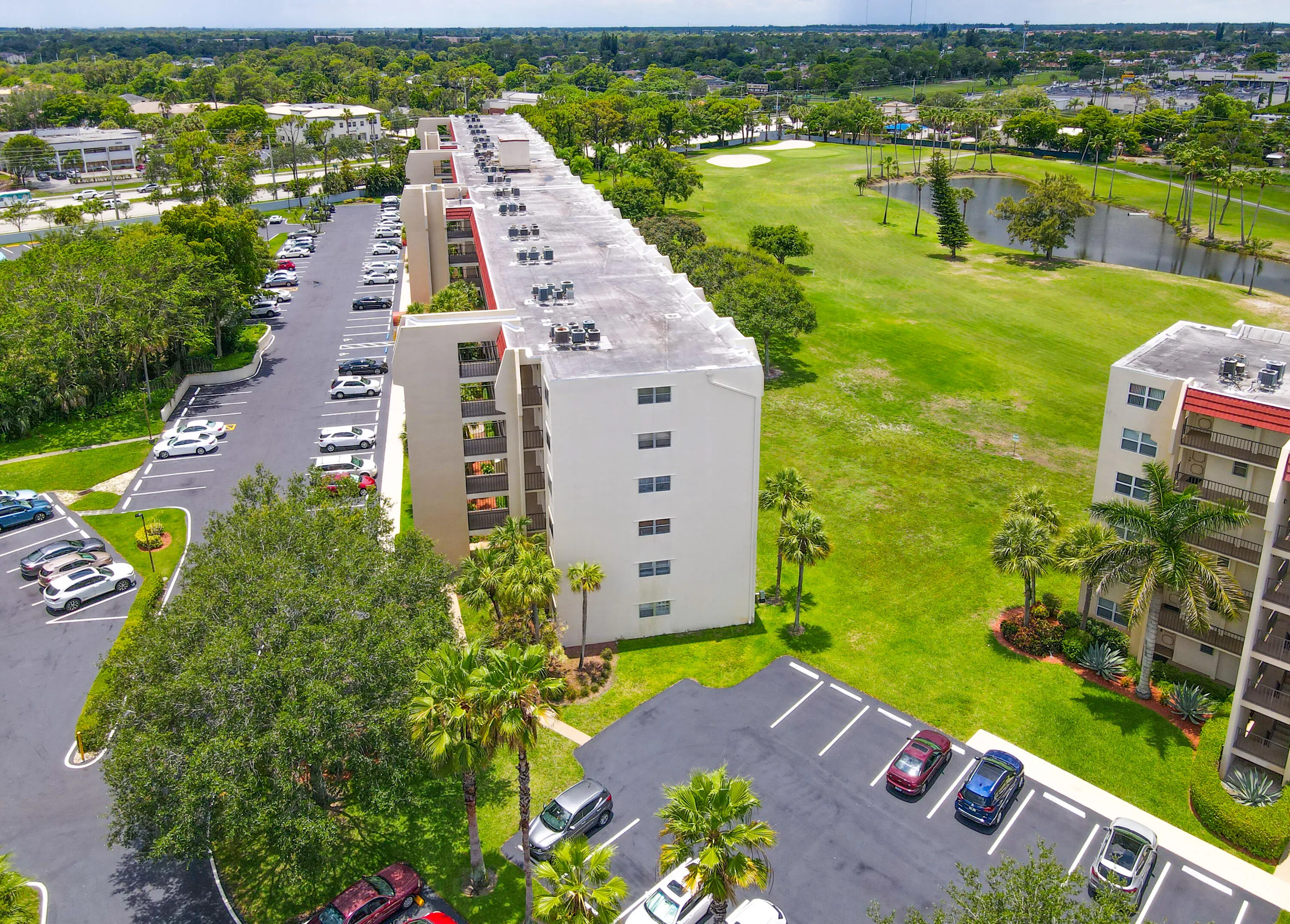 3951 Via Poinciana #211