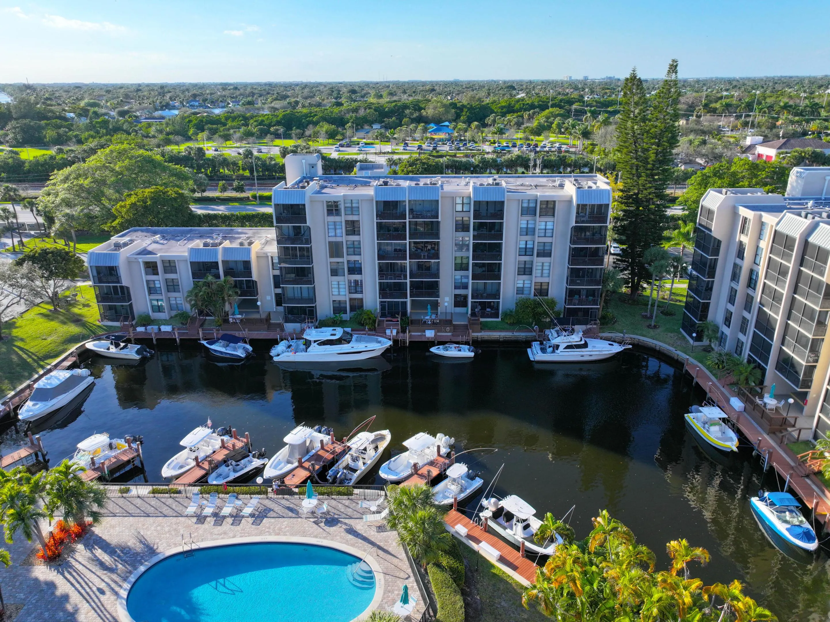 4 ROYAL PALM Way #6050