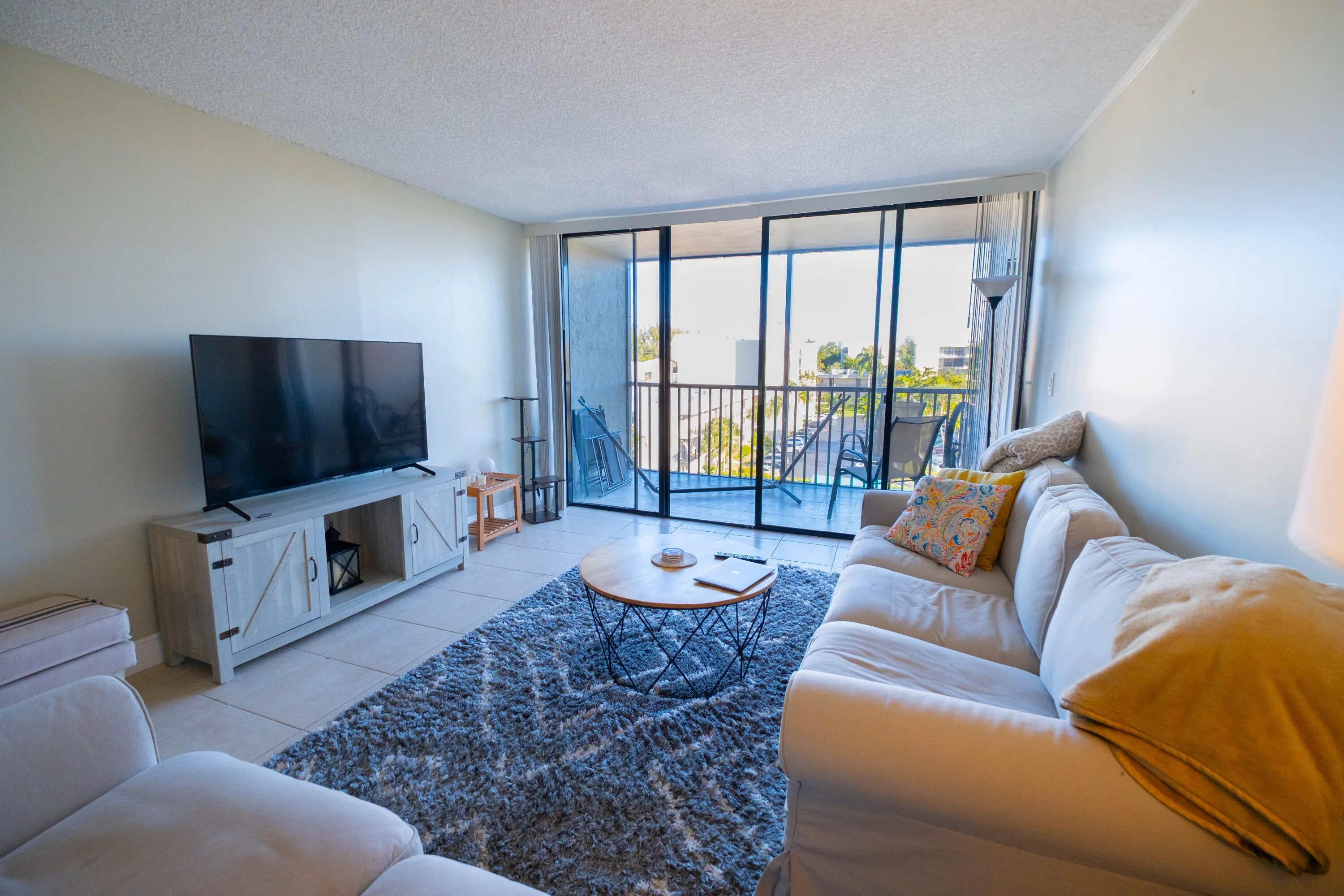 4 ROYAL PALM Way #6050