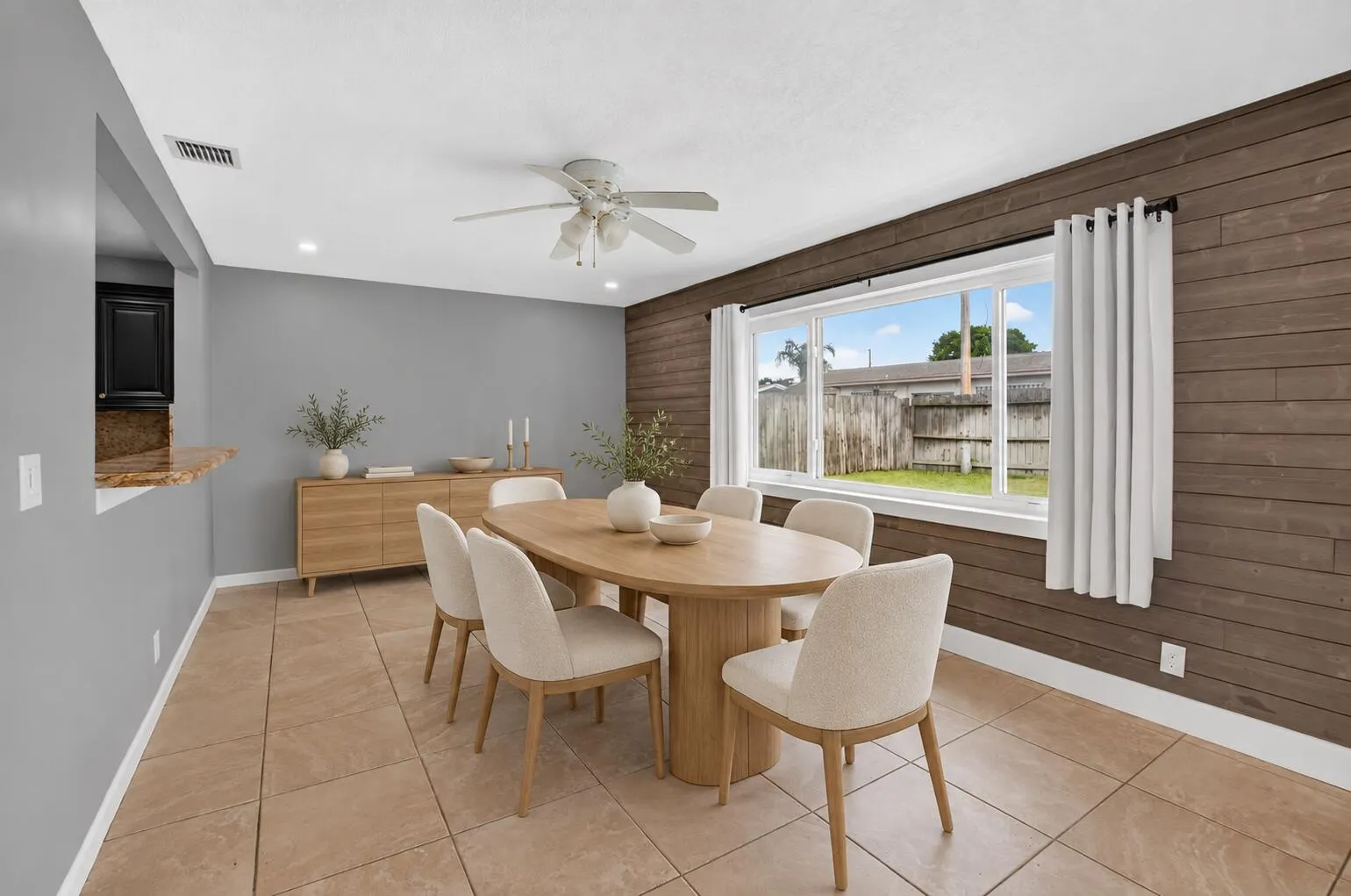 1023 SW 25TH Place