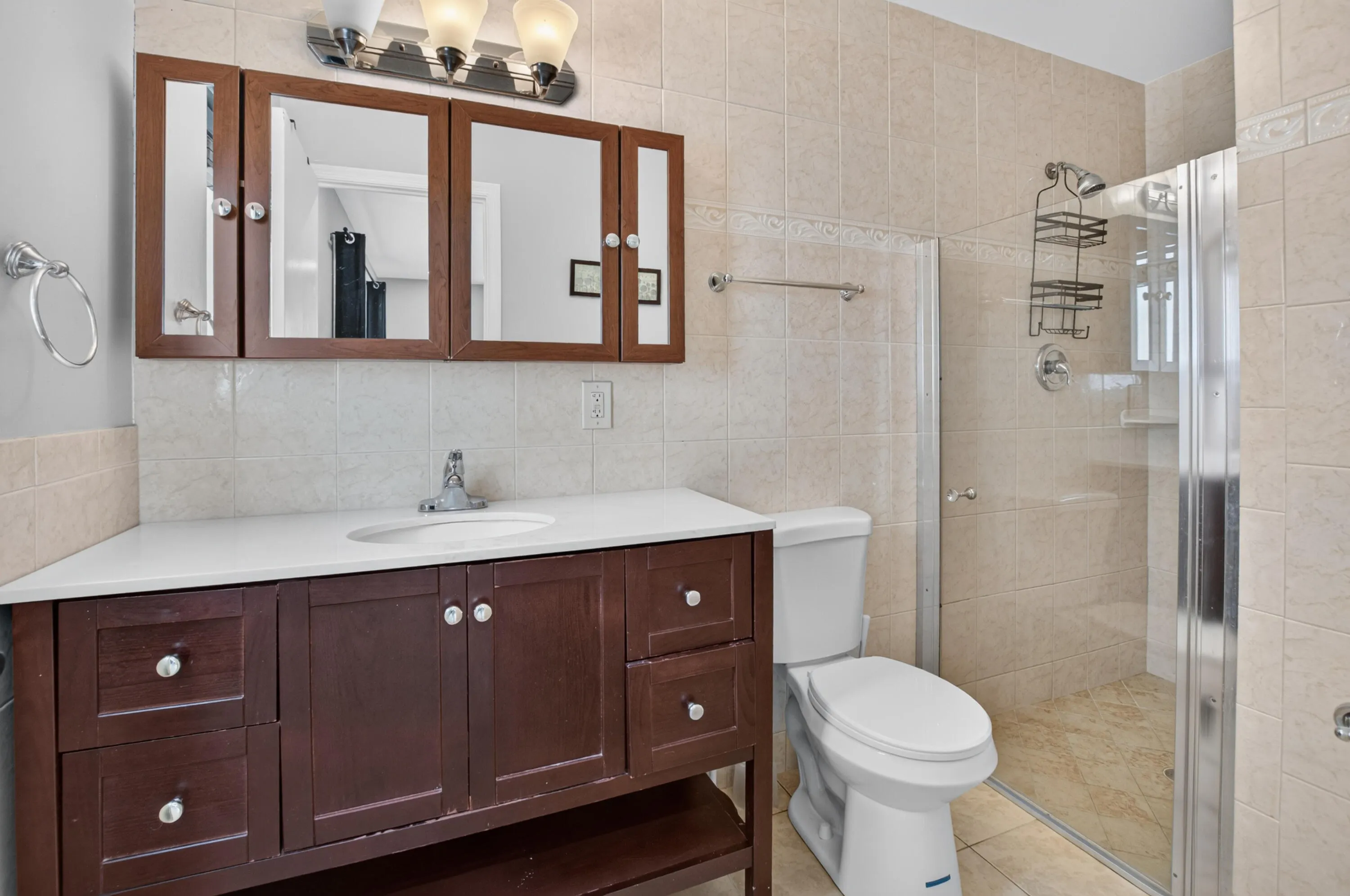 1023 SW 25TH Place
