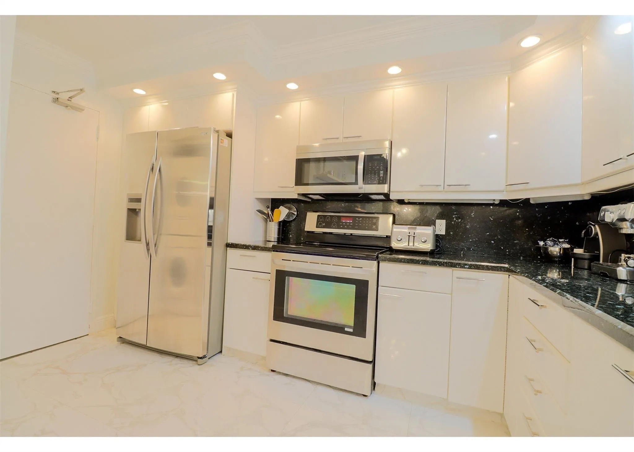 3500 GALT OCEAN Drive #1103