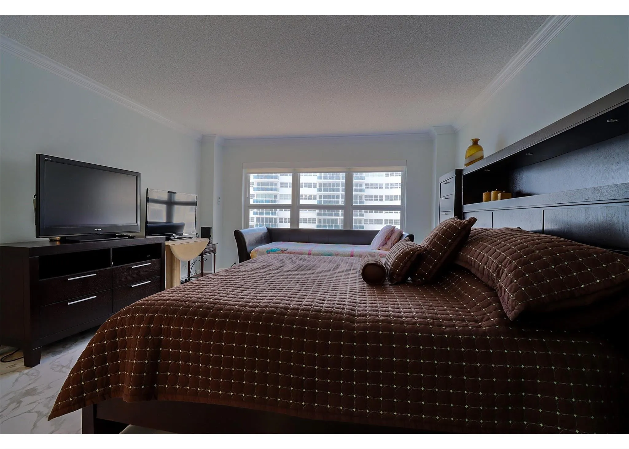 3500 GALT OCEAN Drive #1103